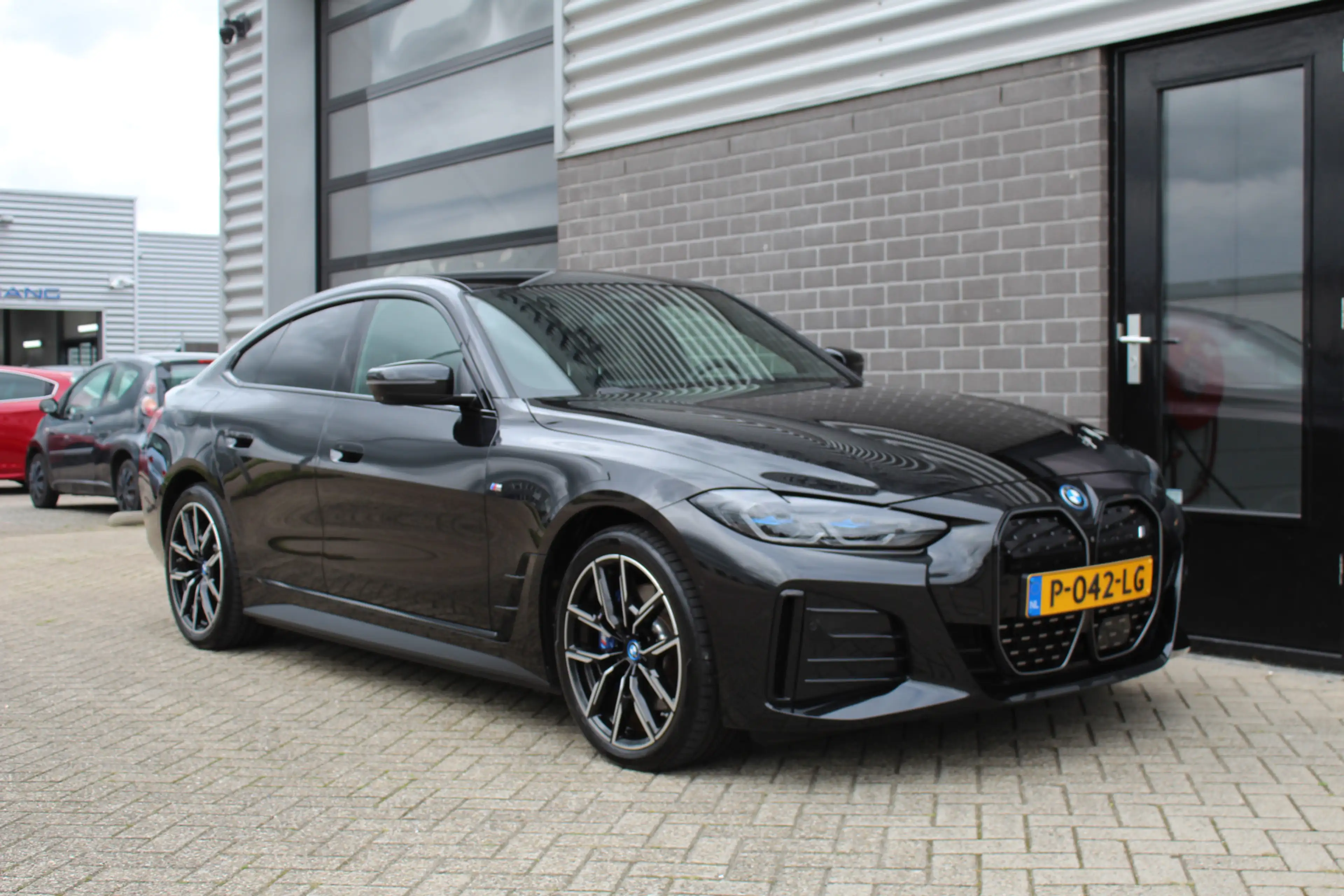 BMW i4 eDrive40 High Executive 84 kWh / Harman Kardon / S — photo 6