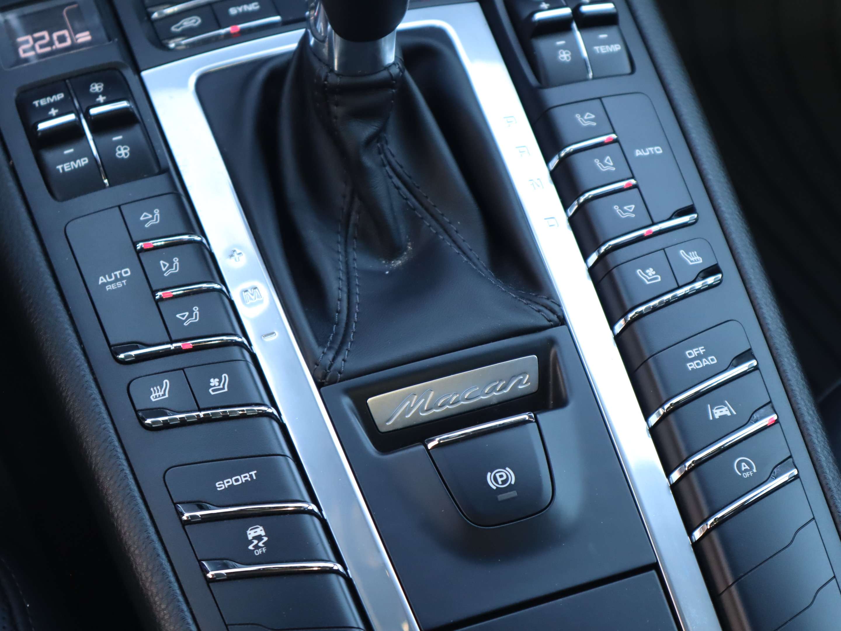 2018 Porsche Macan AWD thumb 18