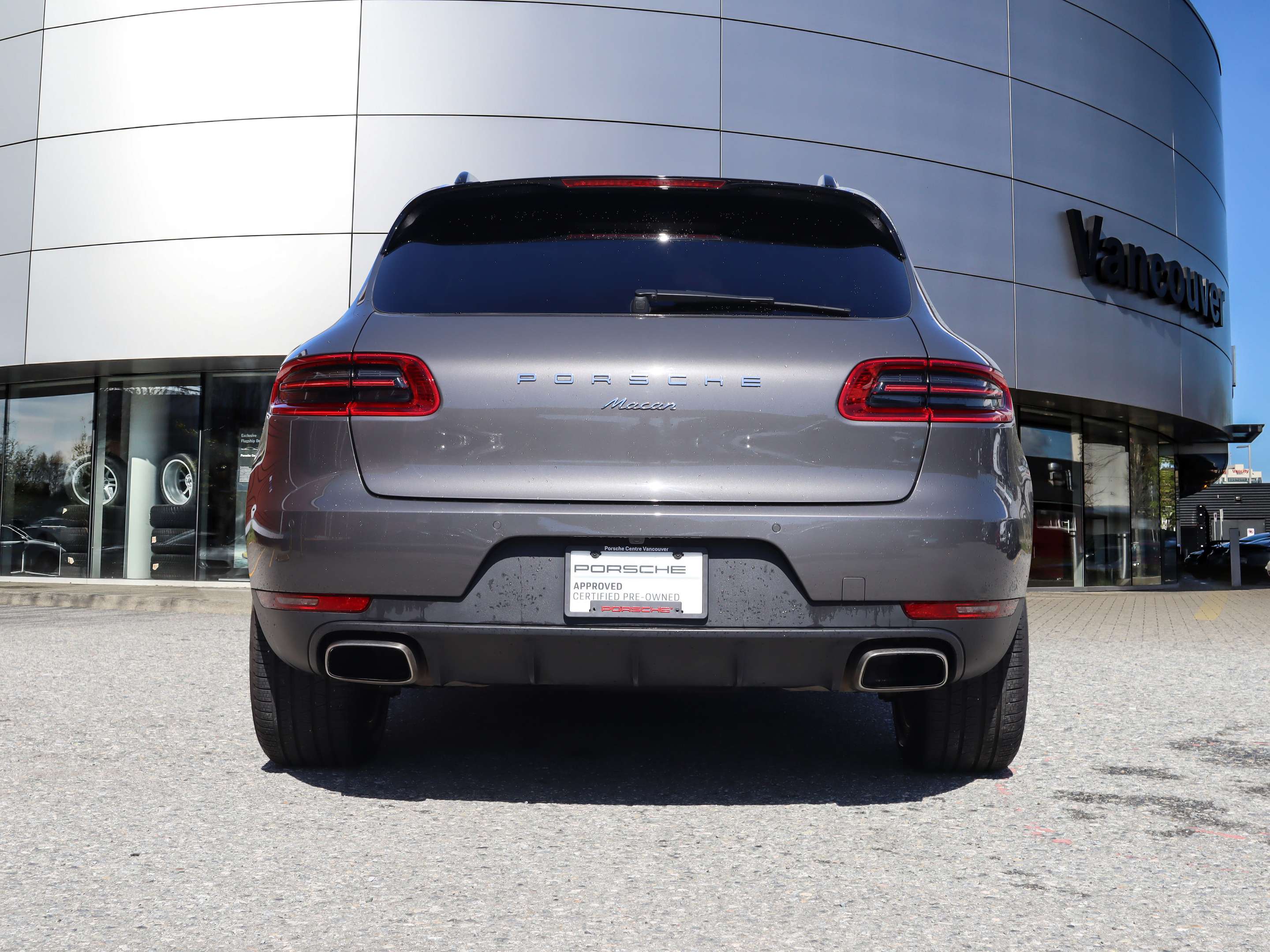 2018 Porsche Macan AWD alt 4