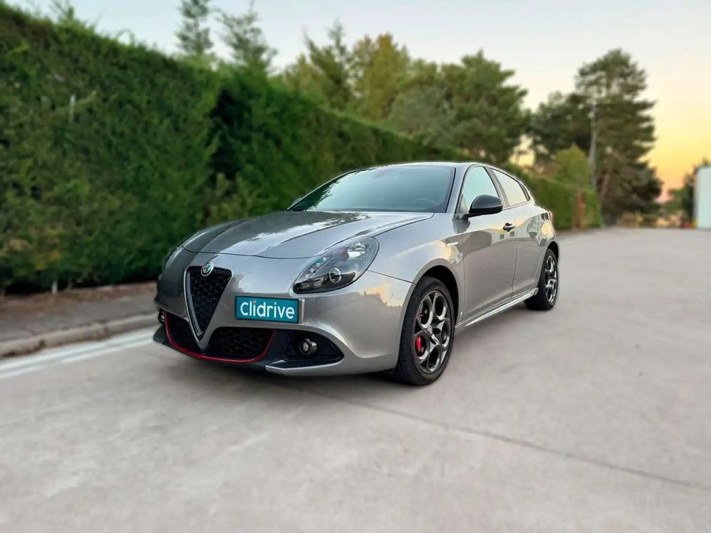 Alfa Romeo Giulietta 1.4 TB 120 Sport Gris - 2