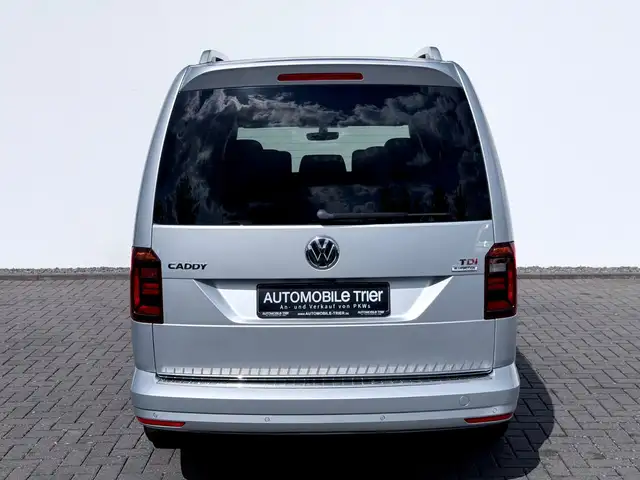 Volkswagen Caddy Maxi view 6