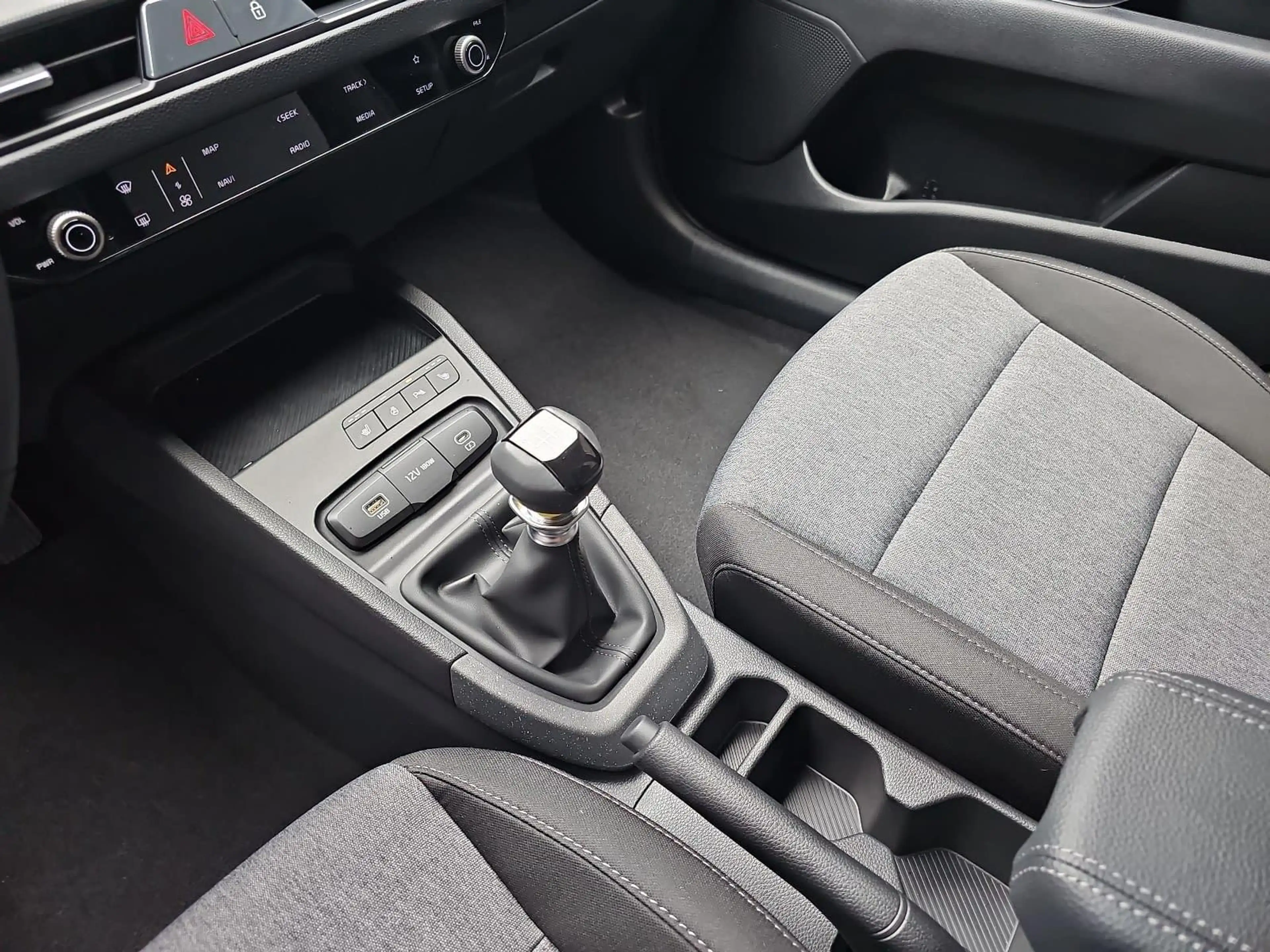 Kia Stonic STONIC 1.0 T-GDI 100 CORE MJ26 WINTER — photo 13