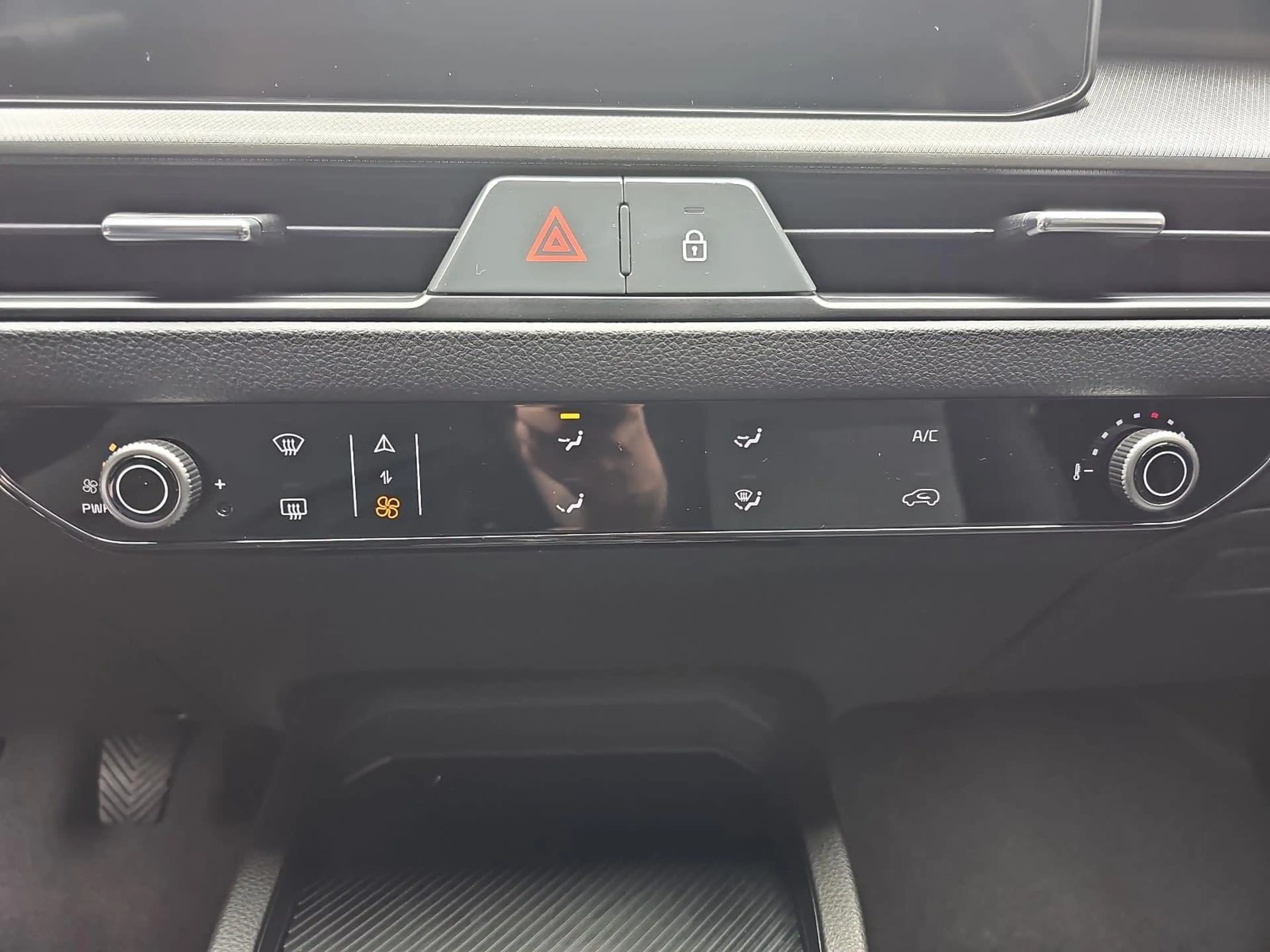 Kia Stonic STONIC 1.0 T-GDI 100 CORE MJ26 WINTER — photo 12
