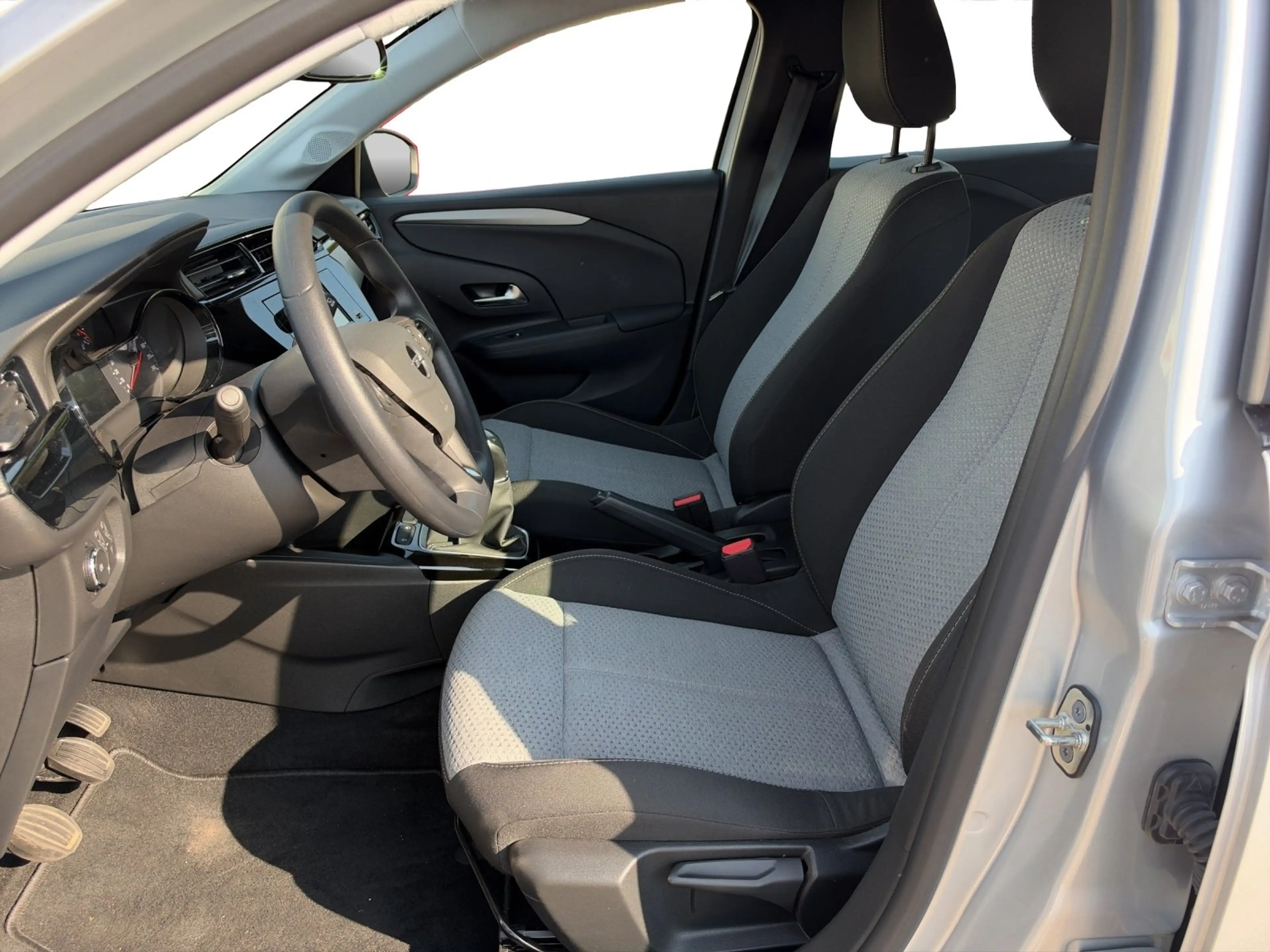 Opel Corsa F Basis 1,2 Bluetooth+PDC+LED+Klima — photo 10