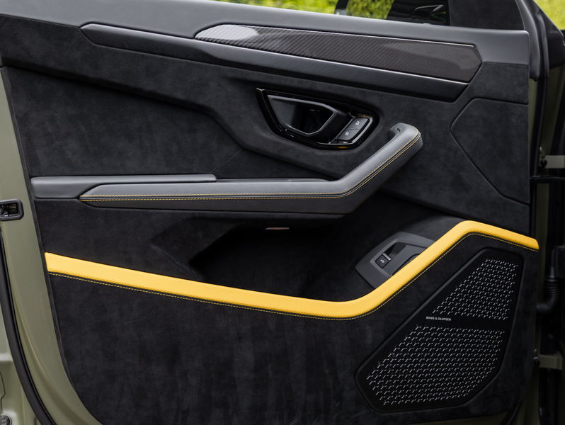 Lamborghini Urus PERFORMANTE 4.0L V8 TWIN TURBO - 'VERDE TURBINE' MATT — photo 6