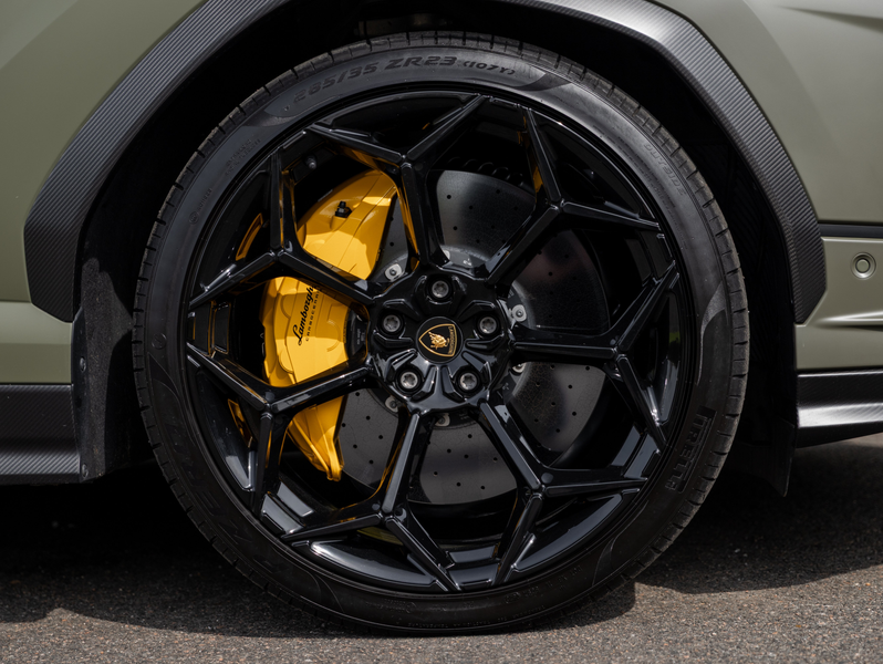 Lamborghini Urus PERFORMANTE 4.0L V8 TWIN TURBO - 'VERDE TURBINE' MATT — photo 10