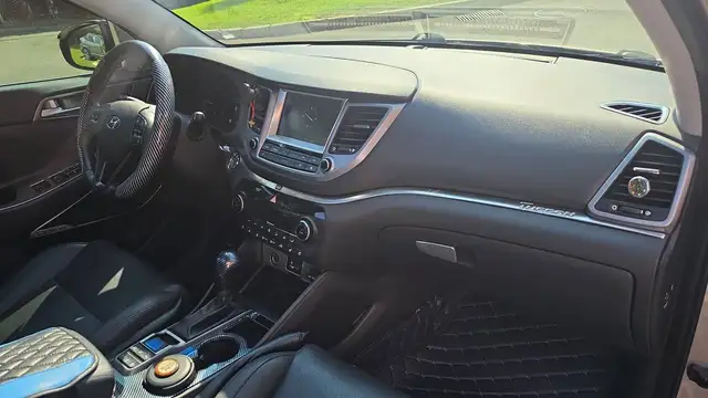 Hyundai Tucson view 10