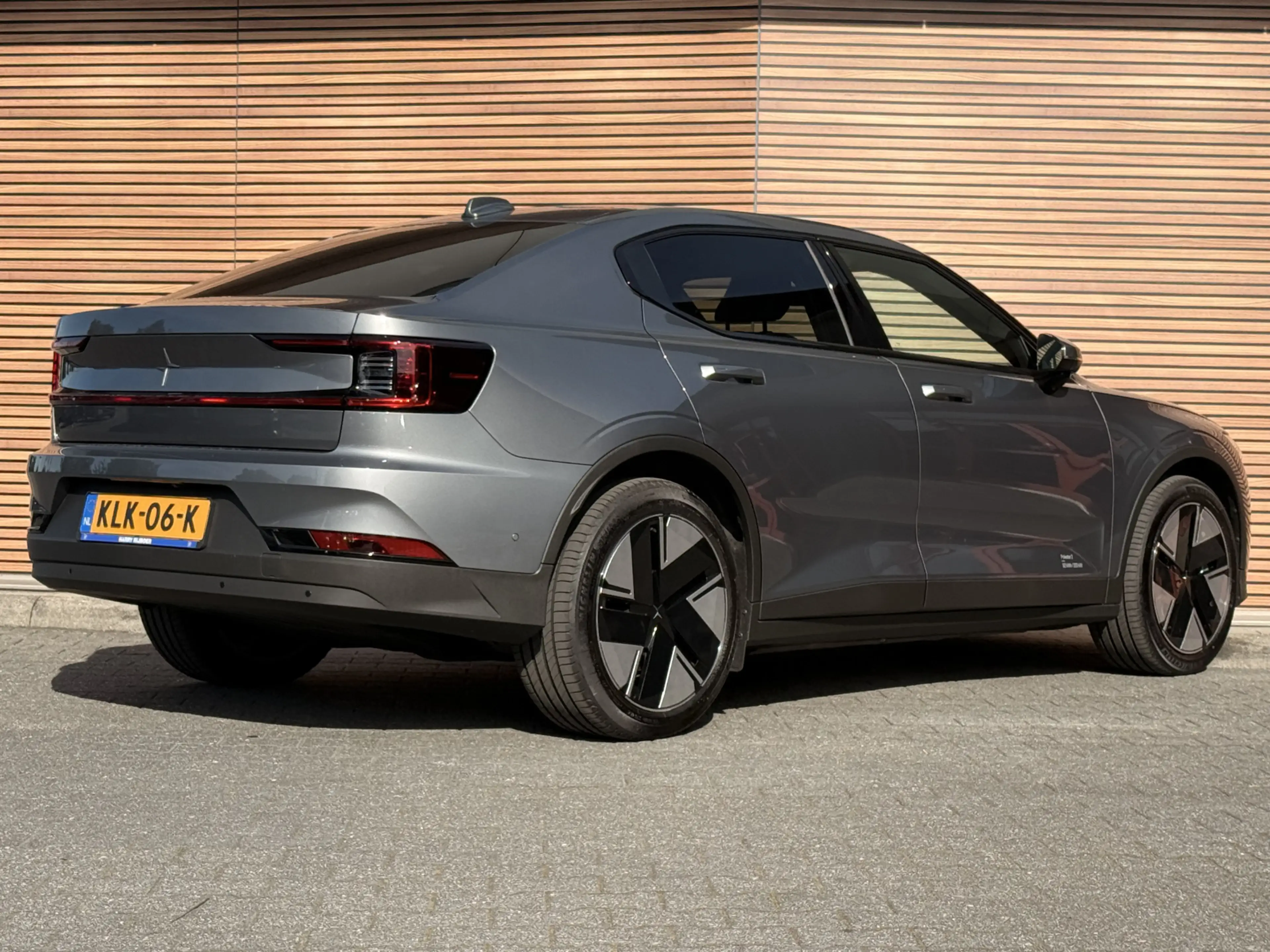 Polestar 2 Long Range Single Motor Prime 82 kWh Harman Kardon — photo 3