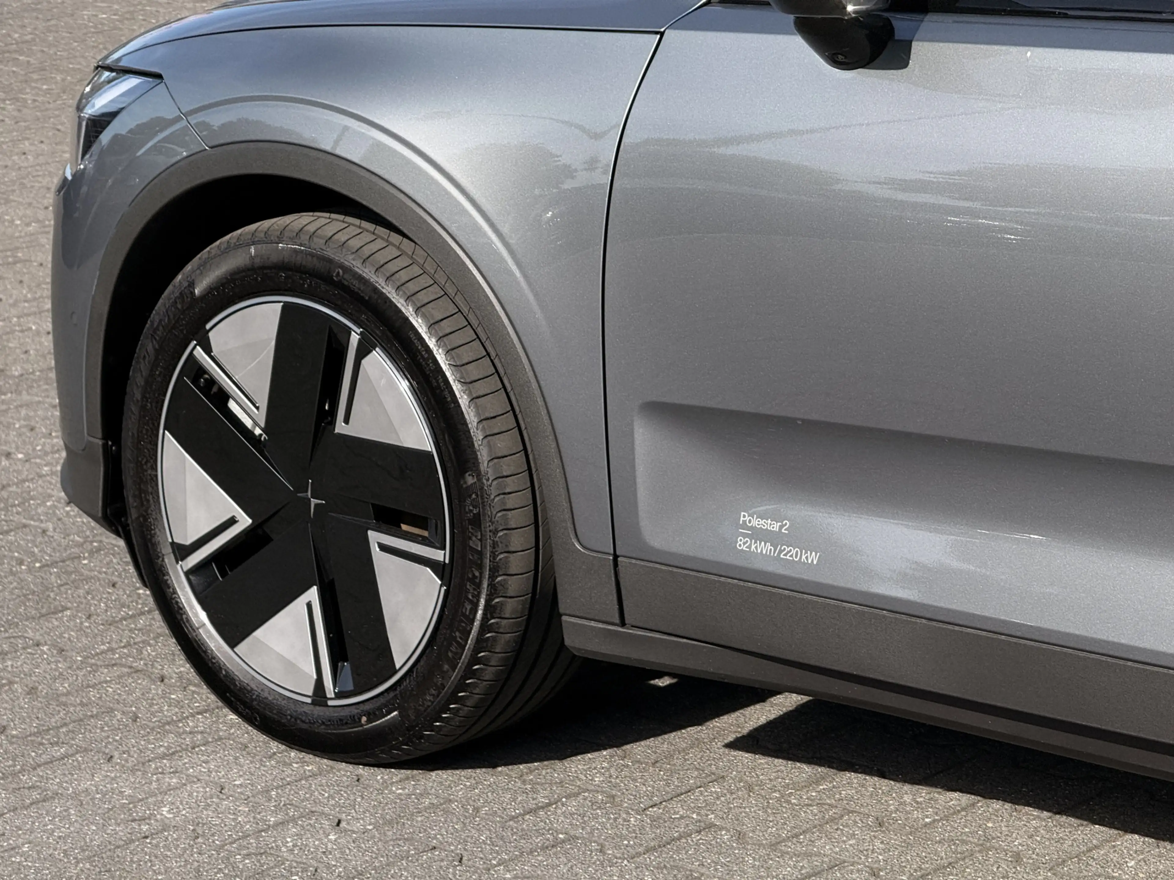 Polestar 2 Long Range Single Motor Prime 82 kWh Harman Kardon — photo 15
