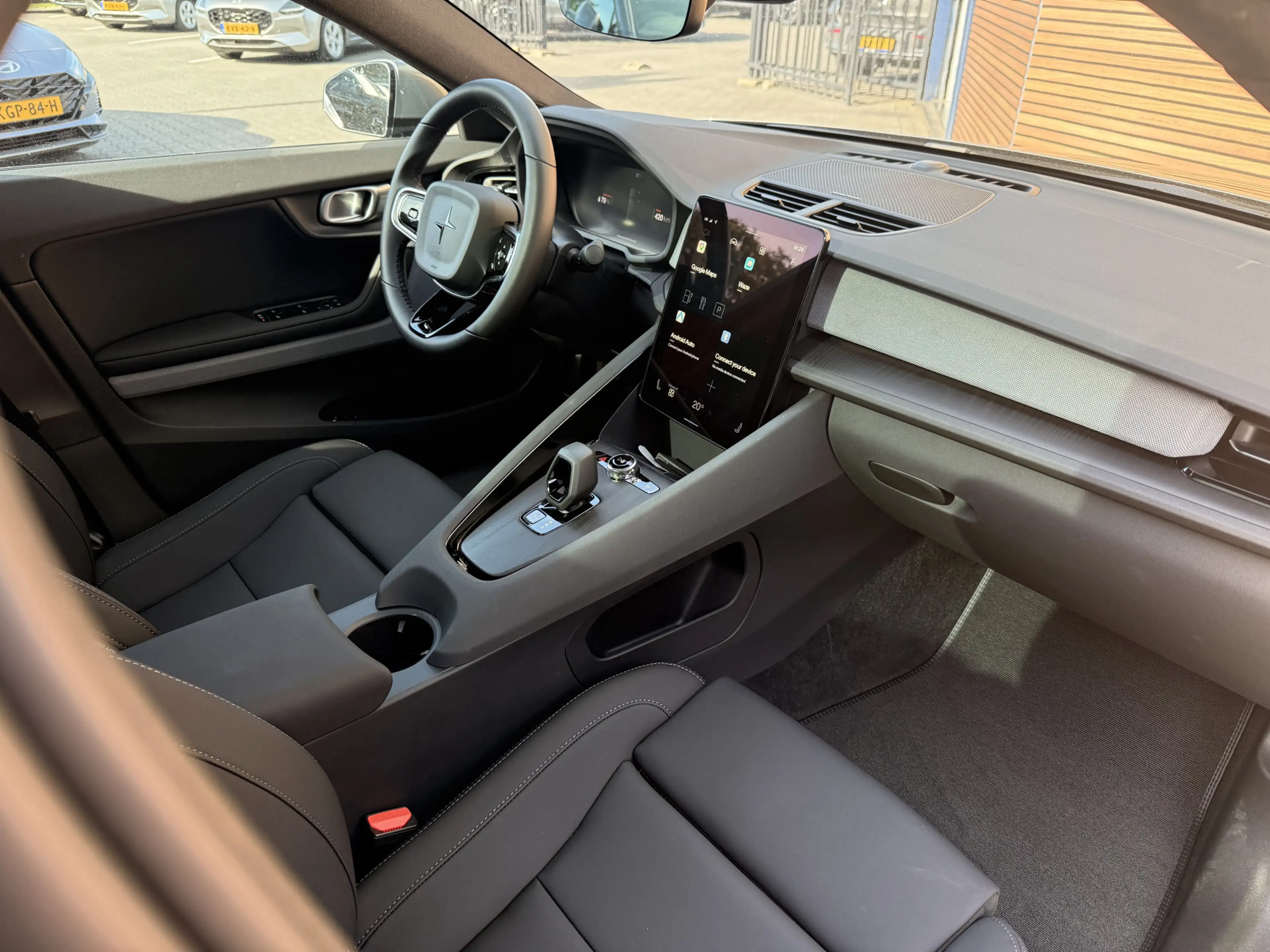 Polestar 2 Long Range Single Motor Prime 82 kWh Harman Kardon — photo 4