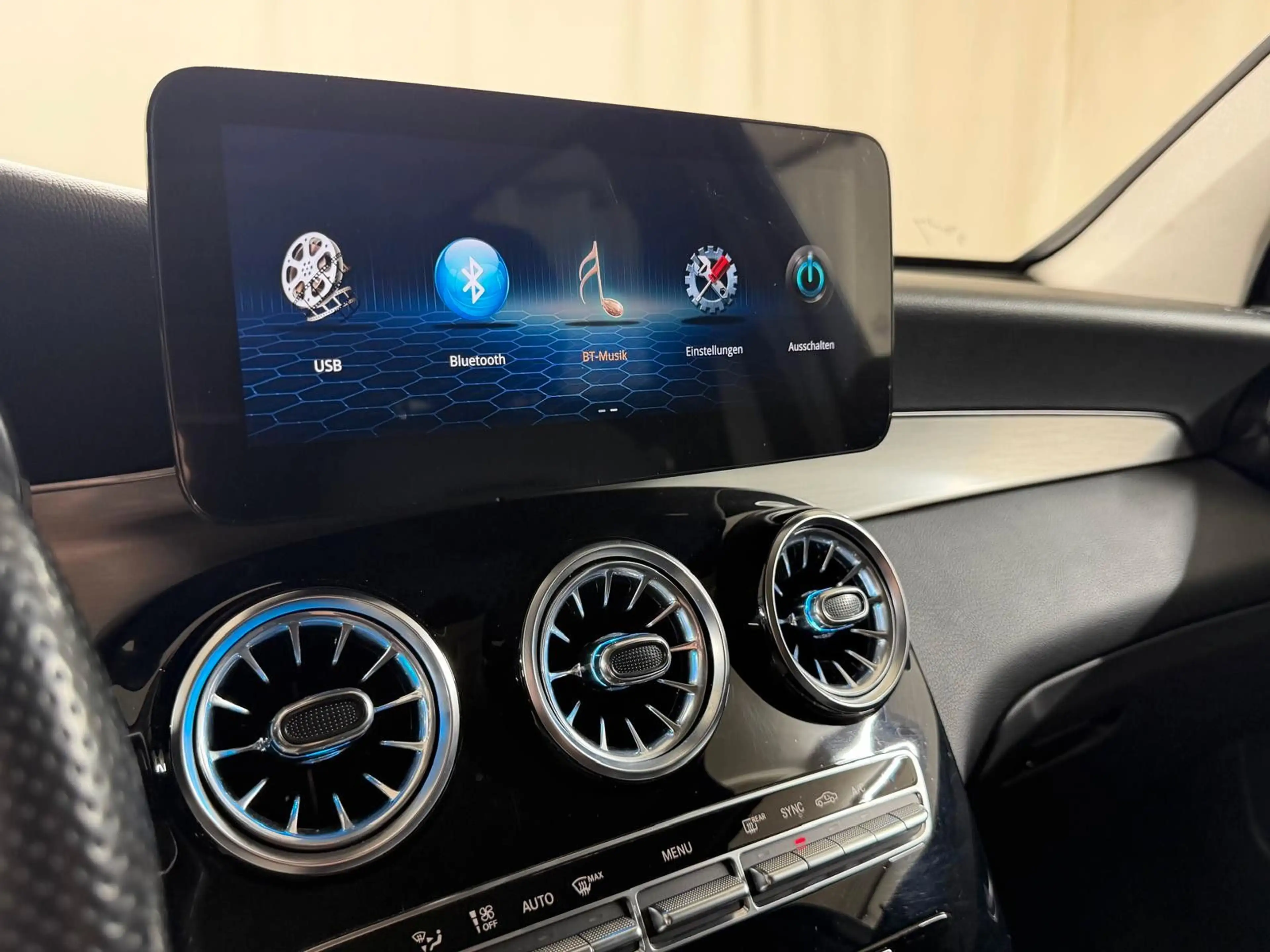 Mercedes-Benz GLC 350 d 4Matic AMG*Pano*Vollleder*Widescreen* — photo 15