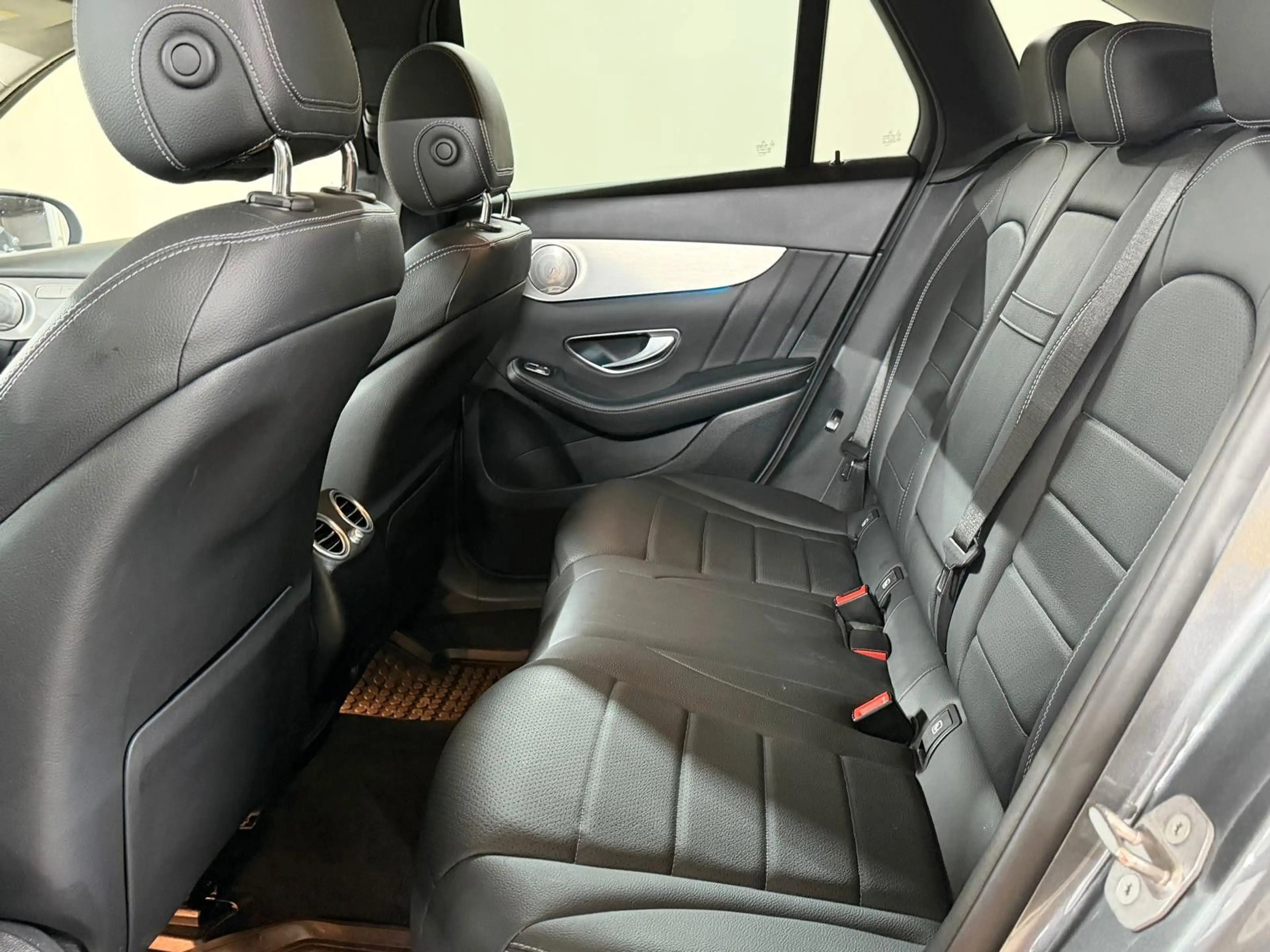 Mercedes-Benz GLC 350 d 4Matic AMG*Pano*Vollleder*Widescreen* — photo 11