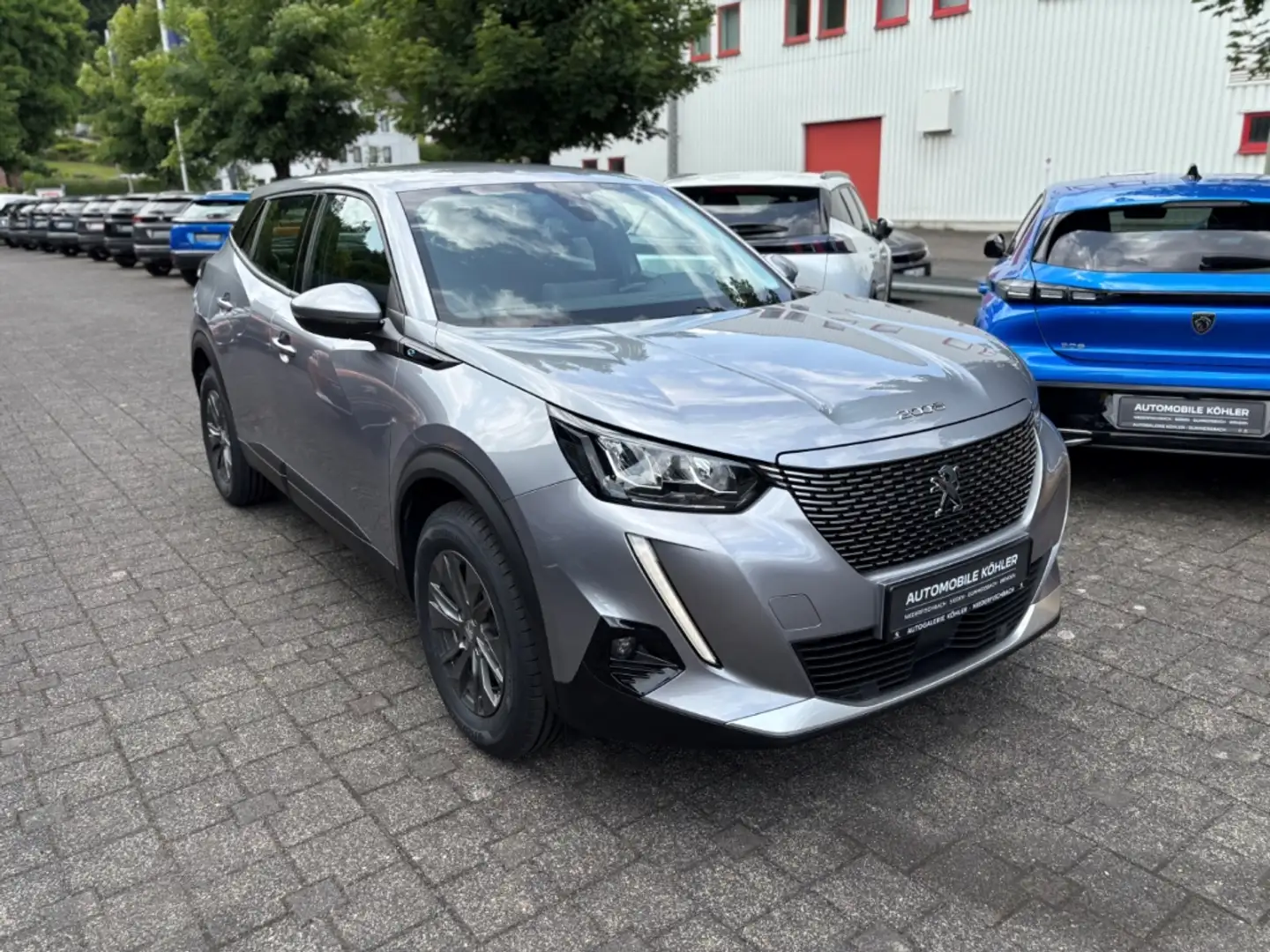Peugeot 2008 e- Active Pack 136 KAMERA SITZHEIZUNG LED Grigio - 2
