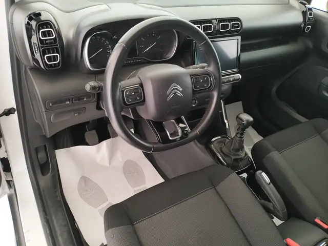 Citroen C3 Aircross view 11