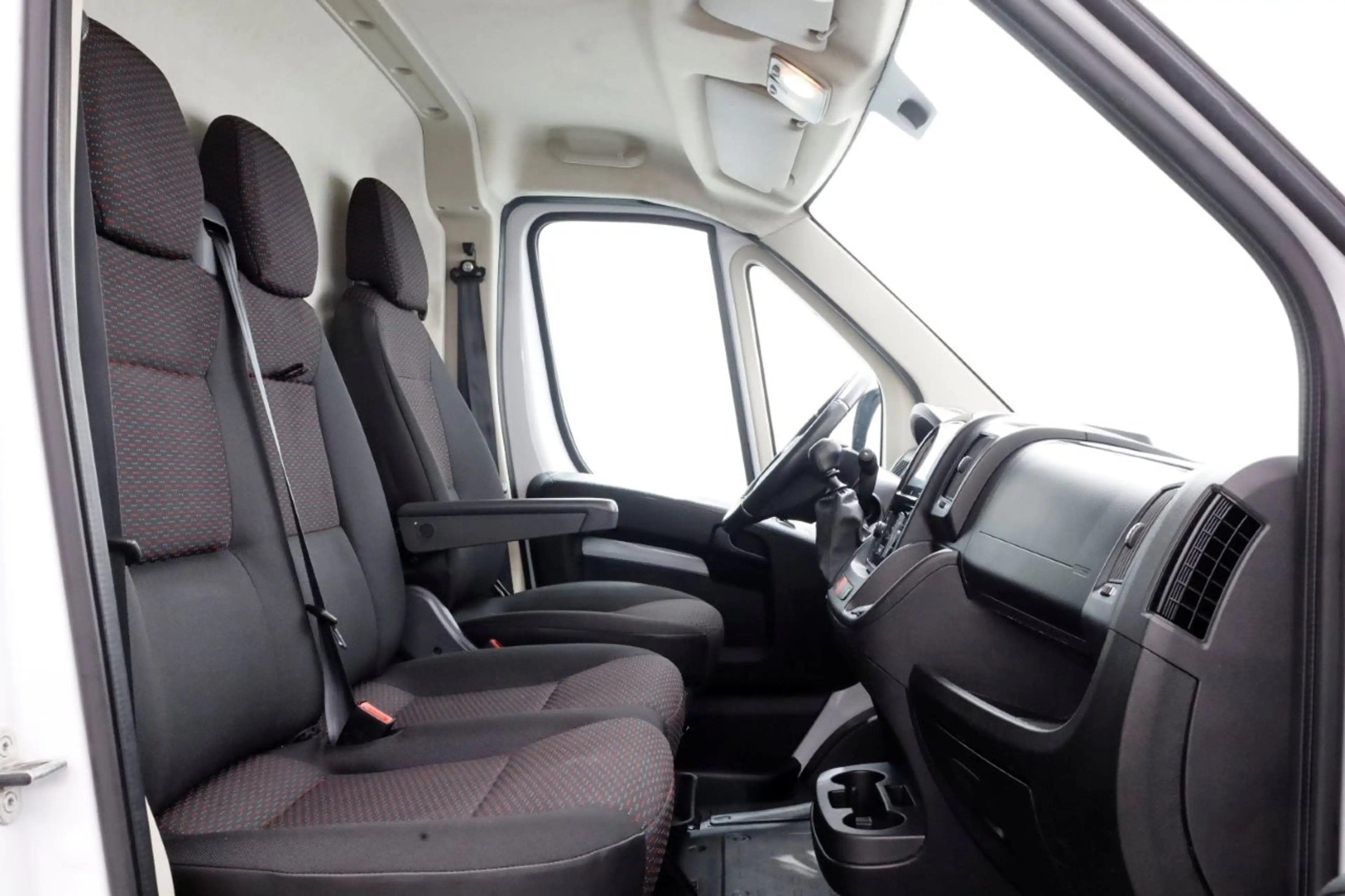 Citroen Jumper 2.2 BlueHDi 165pk L4H2 Airco/Navi/Camera 06-2024 — photo 3