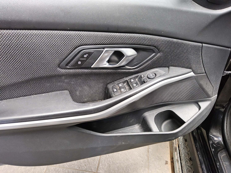 BMW 330 iA Advantage LED SHZ HiFi — photo 10