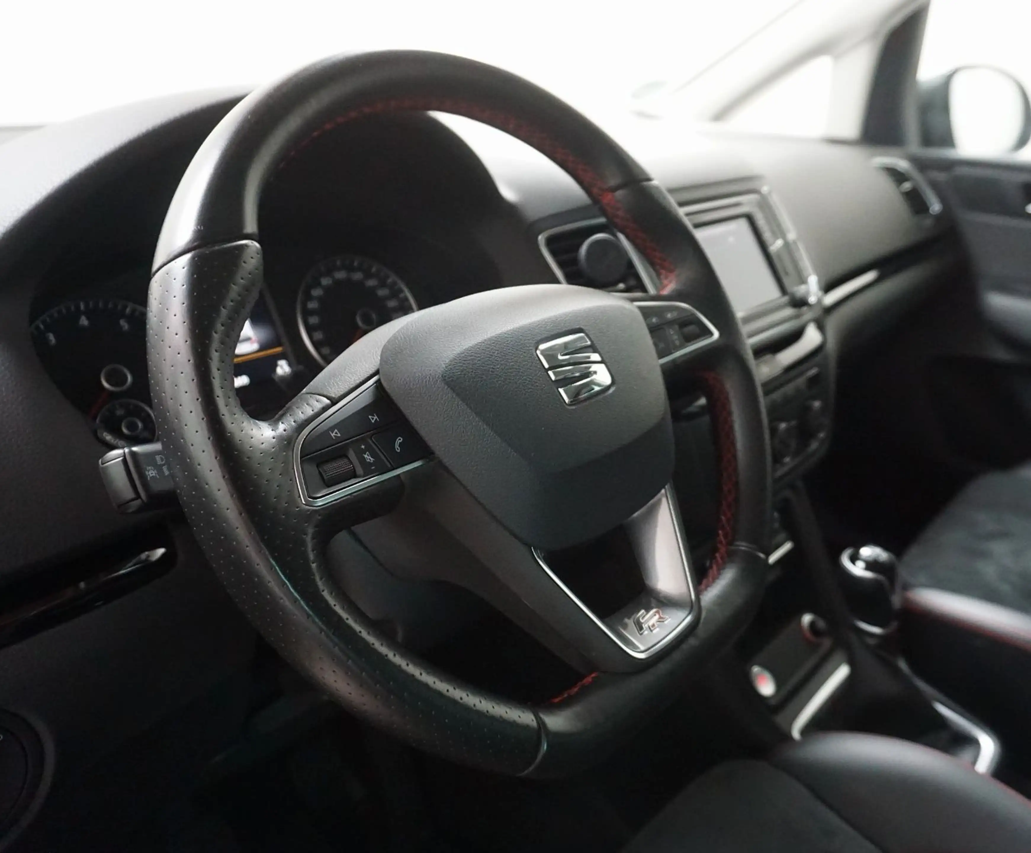 SEAT Alhambra FR-Line AHK KAMERA NAVI 7 SITZE STANDHZ — photo 12