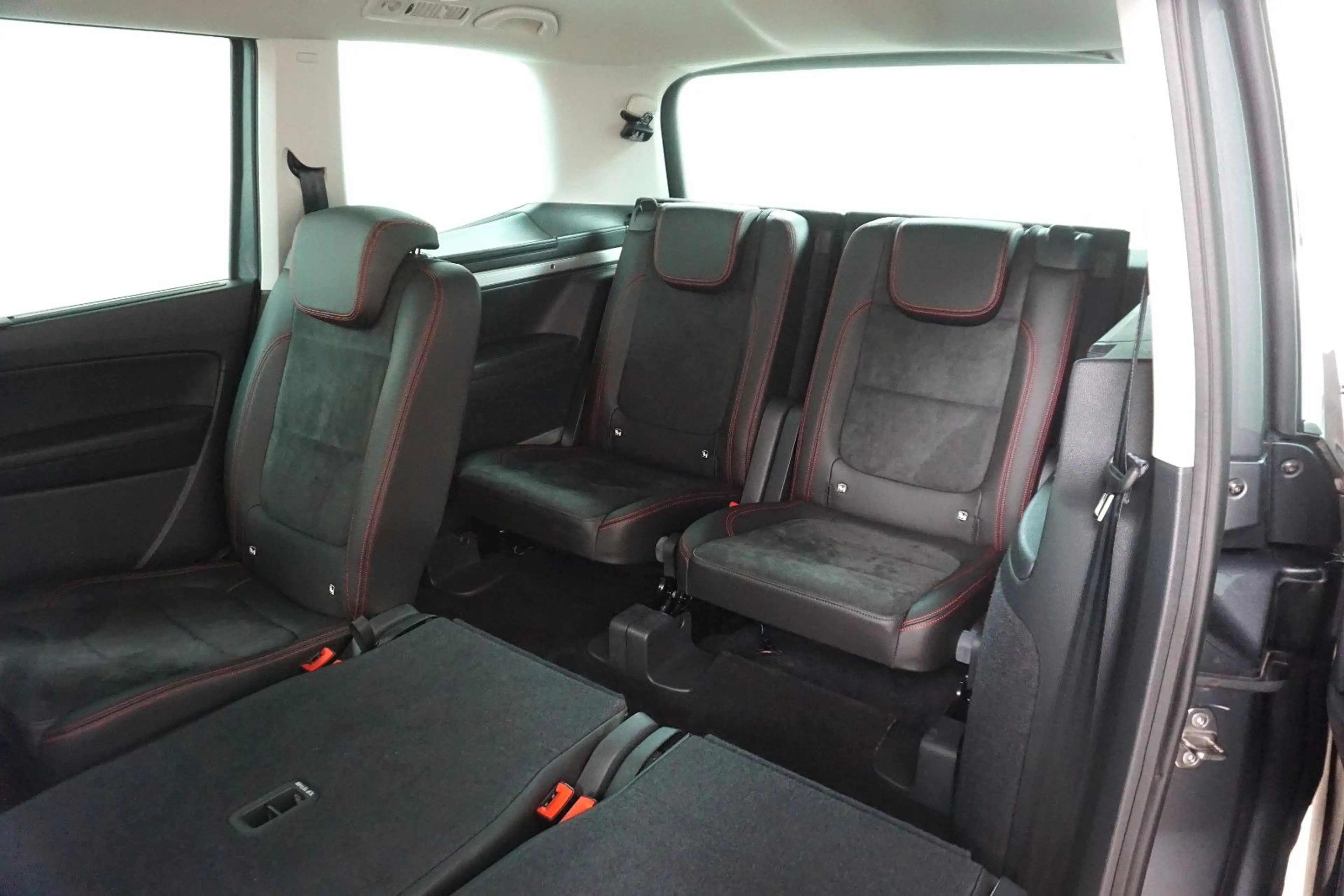 SEAT Alhambra FR-Line AHK KAMERA NAVI 7 SITZE STANDHZ — photo 27