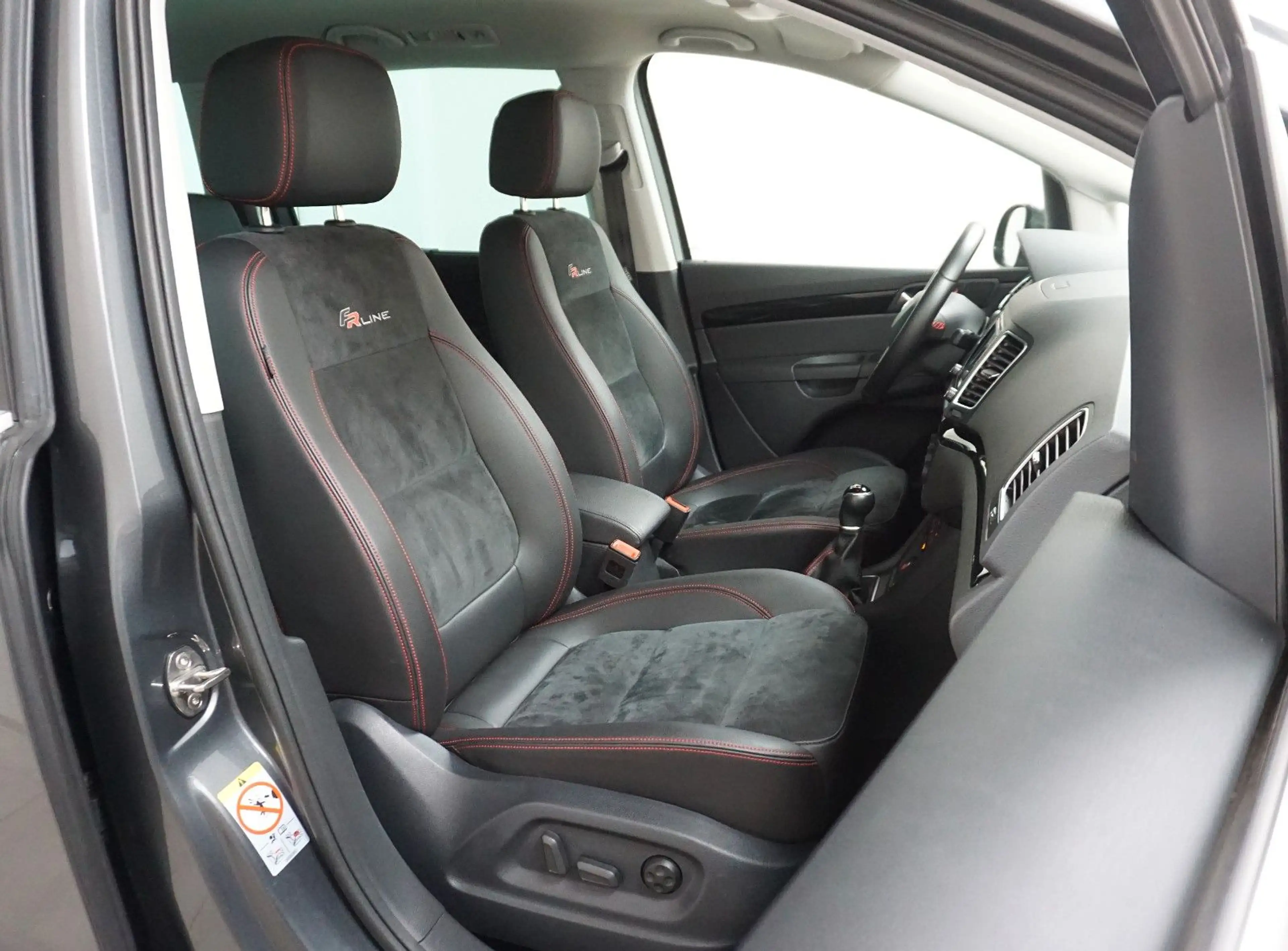 SEAT Alhambra FR-Line AHK KAMERA NAVI 7 SITZE STANDHZ — photo 39