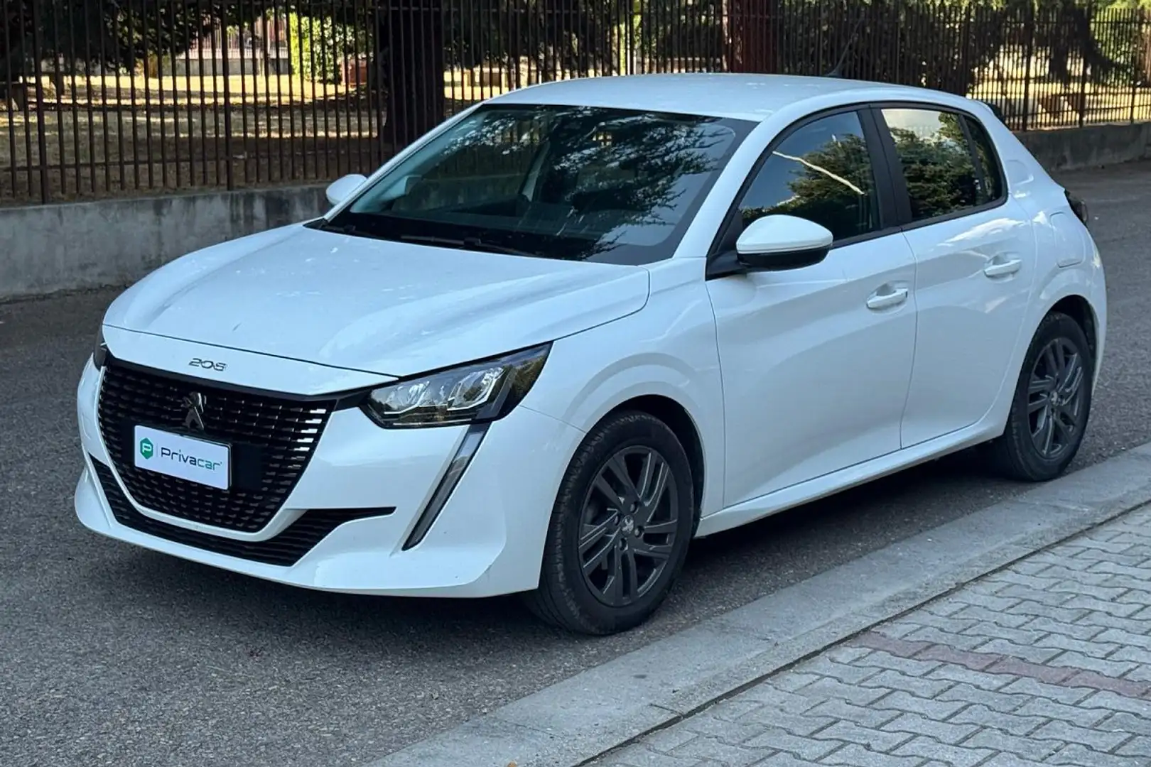 Peugeot 208 208 PureTech 75 Stop&Start 5 porte Active Weiß - 1