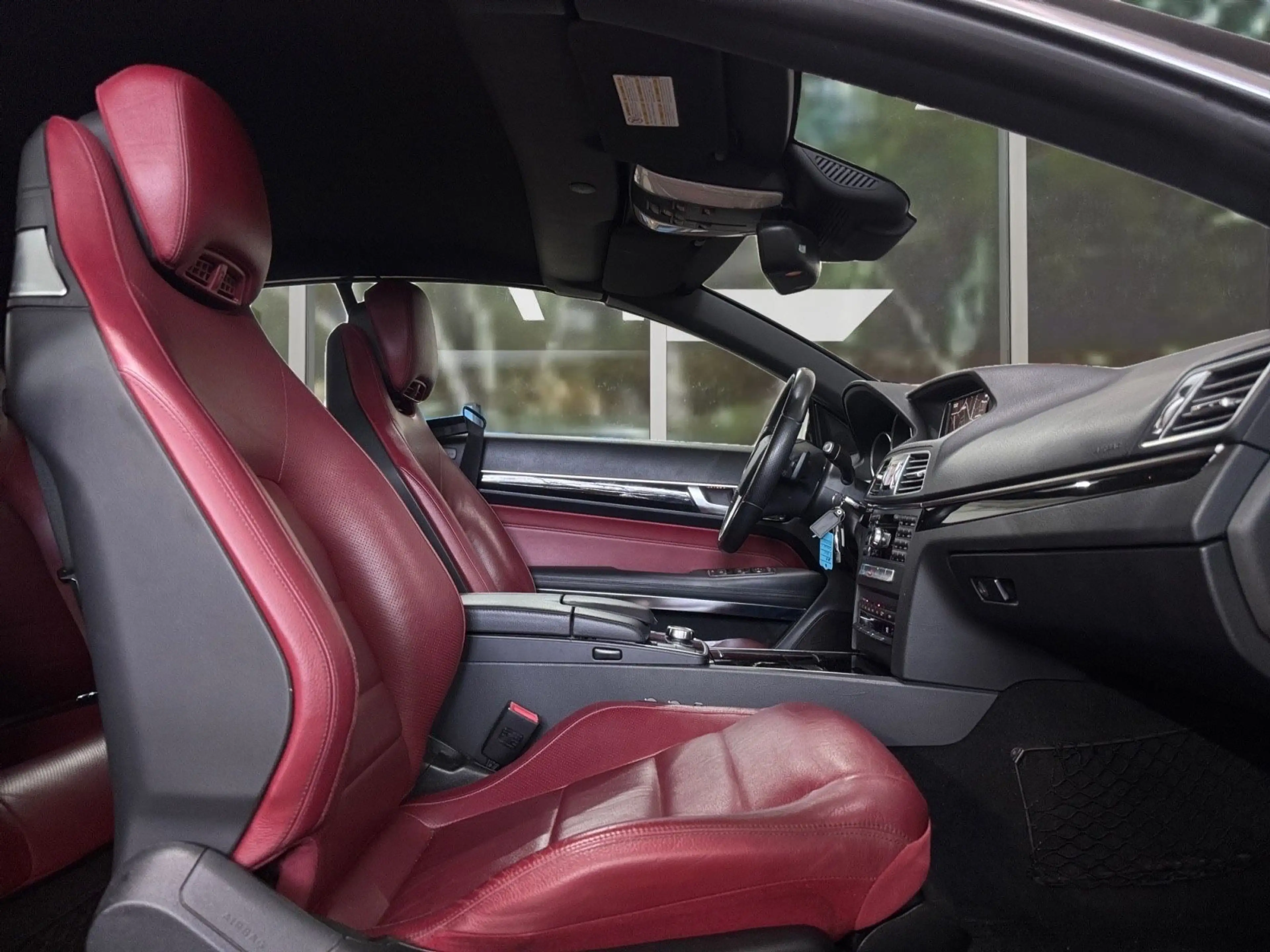Mercedes-Benz E 250 Cabrio Amg Aut., Tüv/Au + Insp. Neu