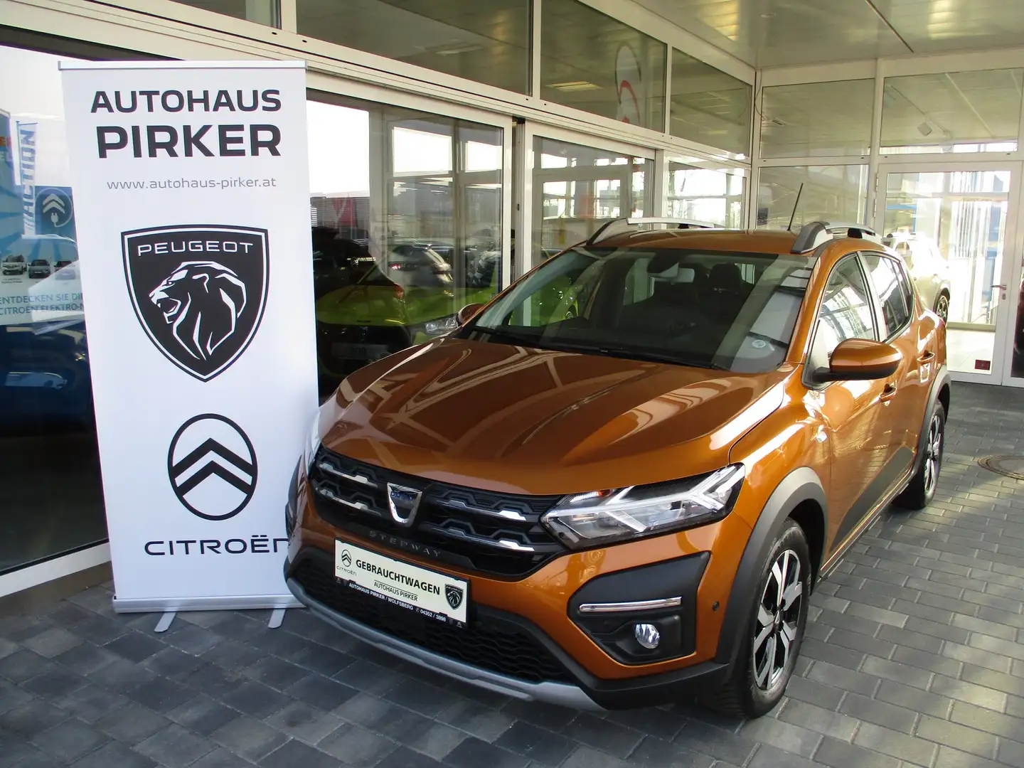 Dacia Sandero Stepway Comfort TCe 90 Orange - 1