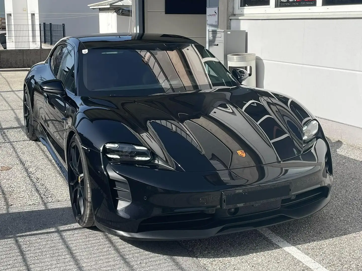 Porsche Taycan Taycan GTS Sport Turismo Approved 2 Jahre Schwarz - 1