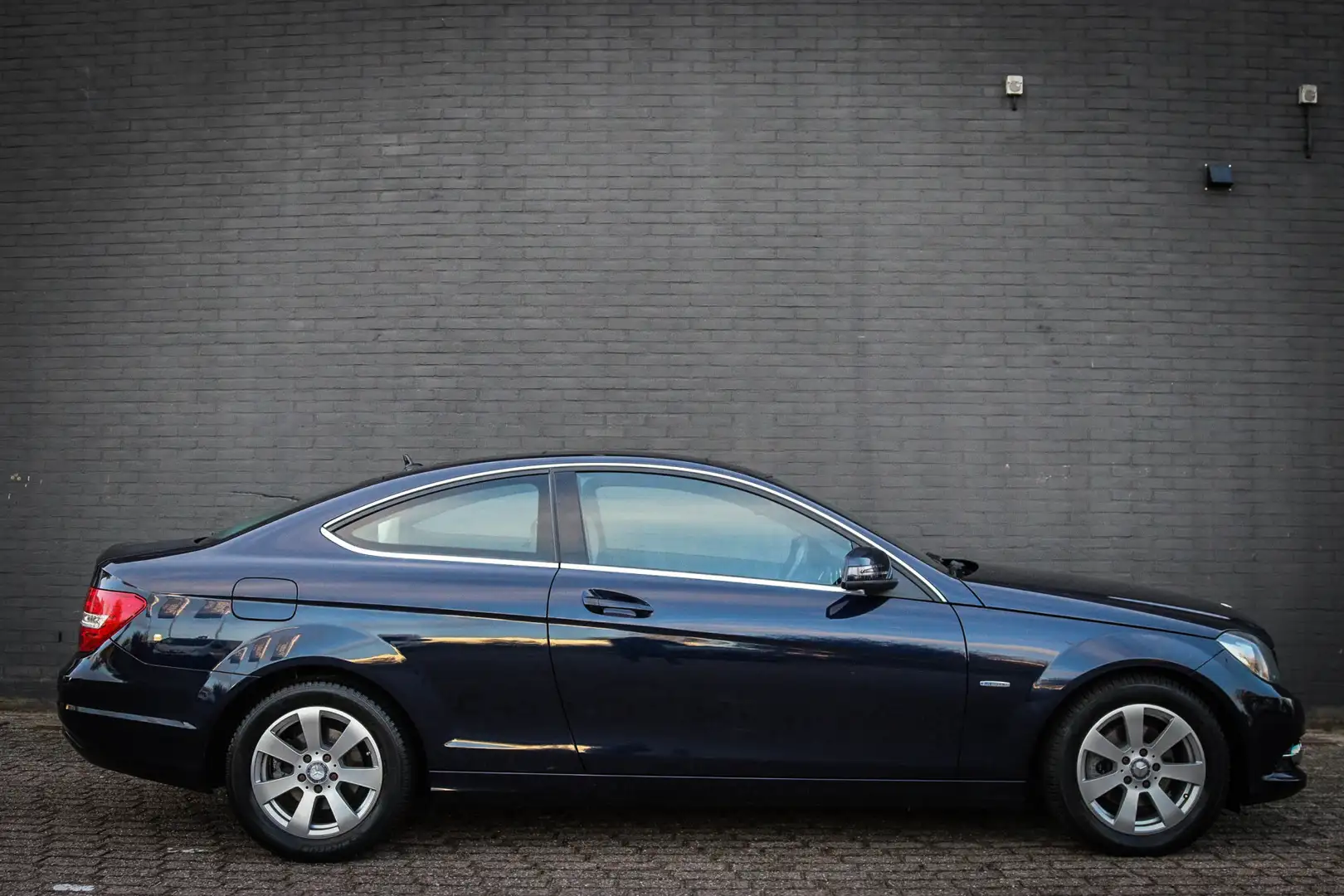 Mercedes-Benz C 180 Coupé Orig Ned. Net binnen; Jouw droomauto? Bleu - 2