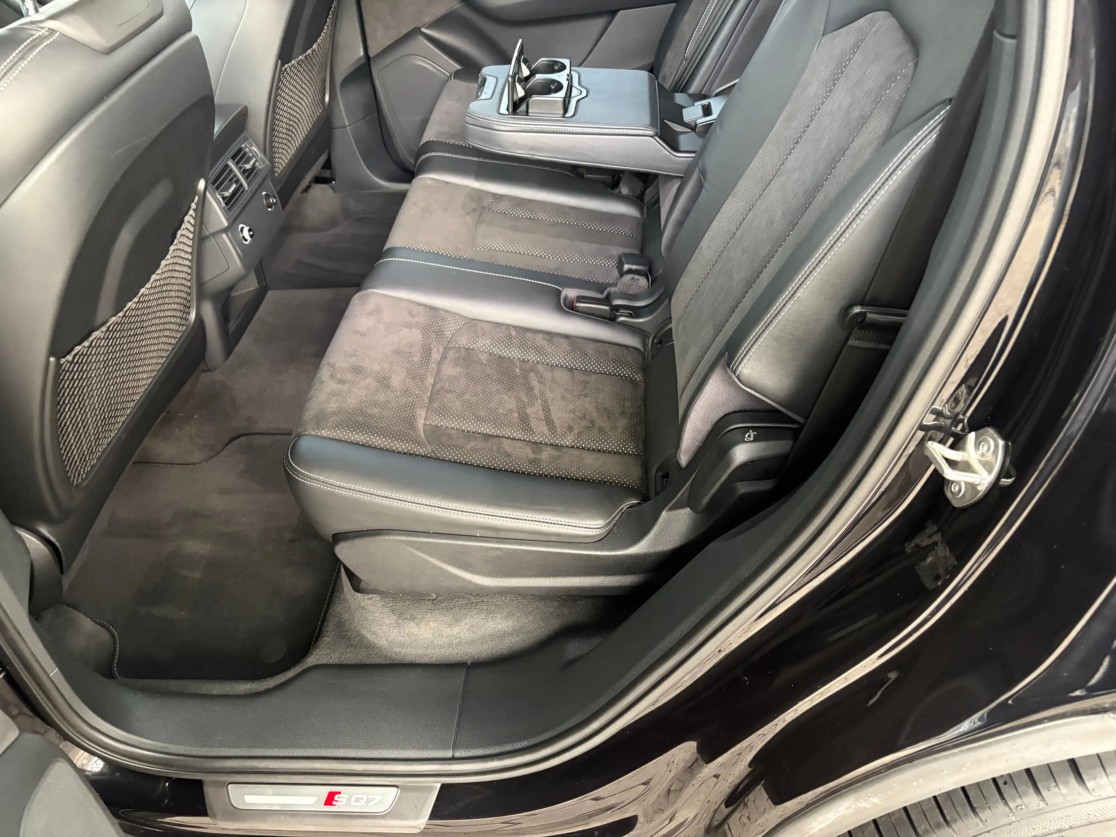 Audi SQ7 Audi 4.0 TDI-22ZOLL-PANO-AHK-LED-MEMO-LUFT-KAMERA — photo 4
