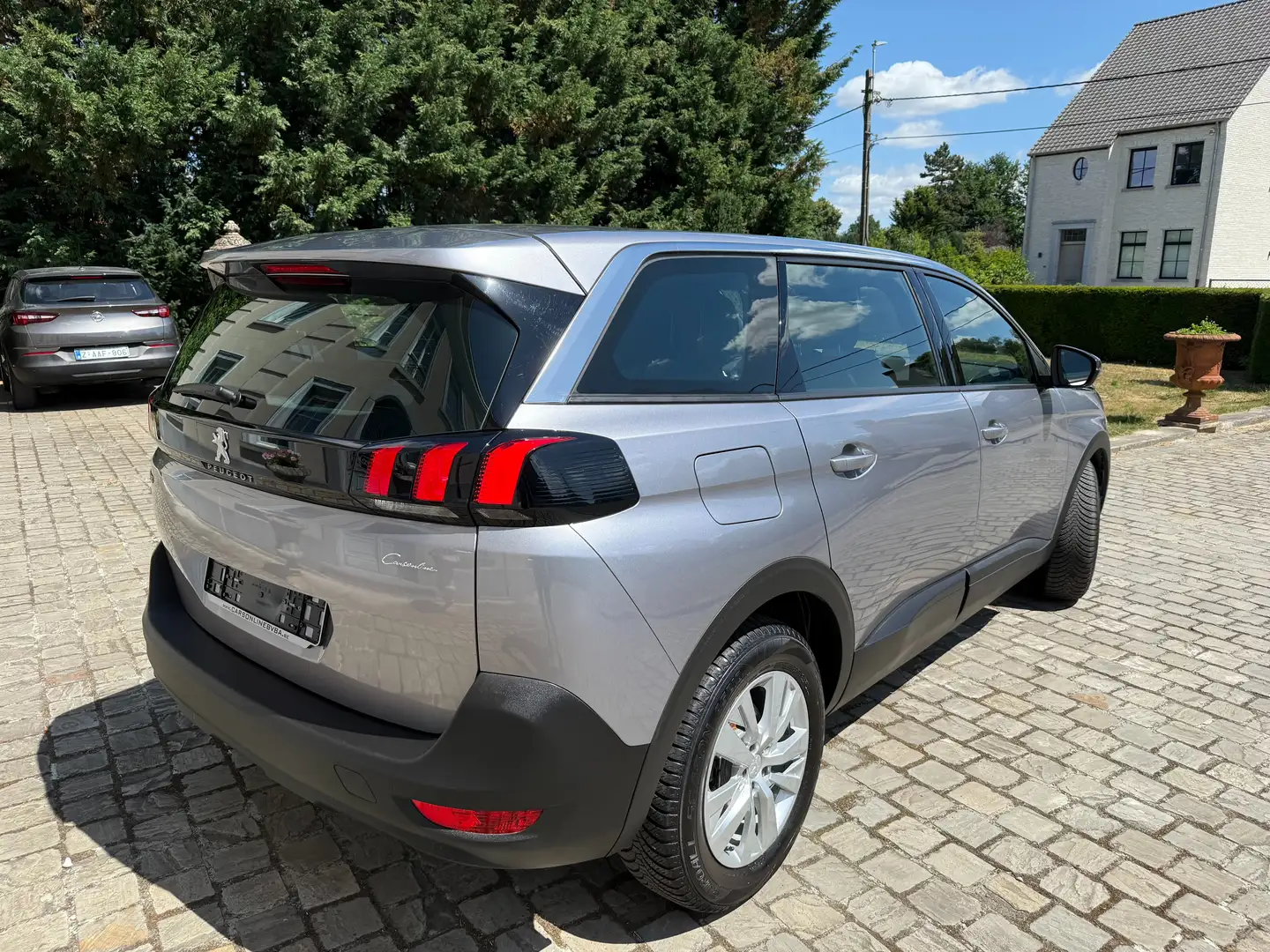 Peugeot 5008 1.2i EAT8 Mirror Link Carplay, 7-Zit, Garantie! Grijs - 2