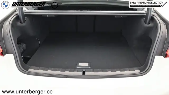 BMW 330 e xDrive Limousine M-Sportpaket Pro Ansicht 15