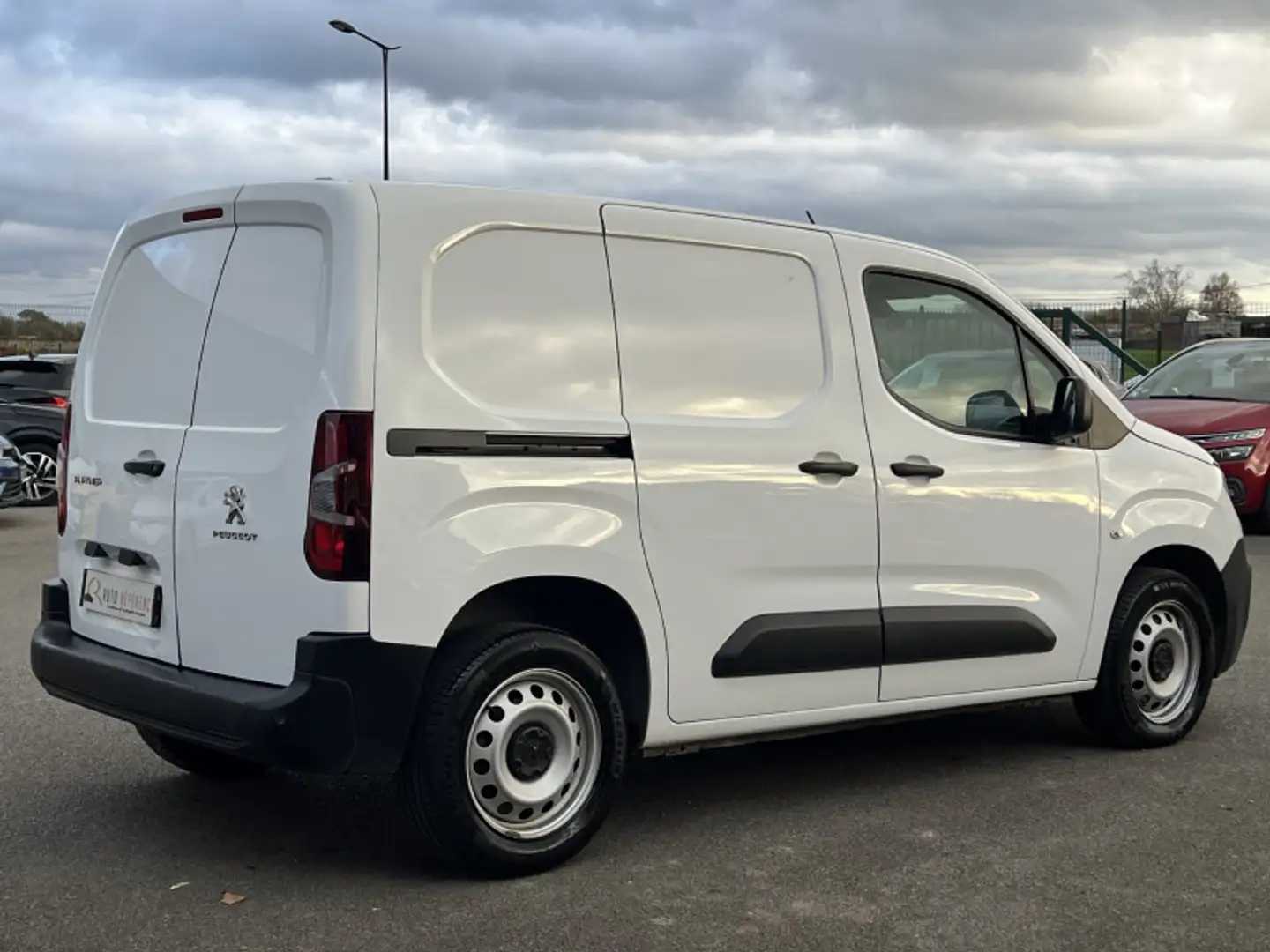 Peugeot Partner STANDARD 1000KG HDI 100 CH TVA RECUP / 1ERE MAIN / CAPRLAY / 9 995¤ HT Weiß - 2