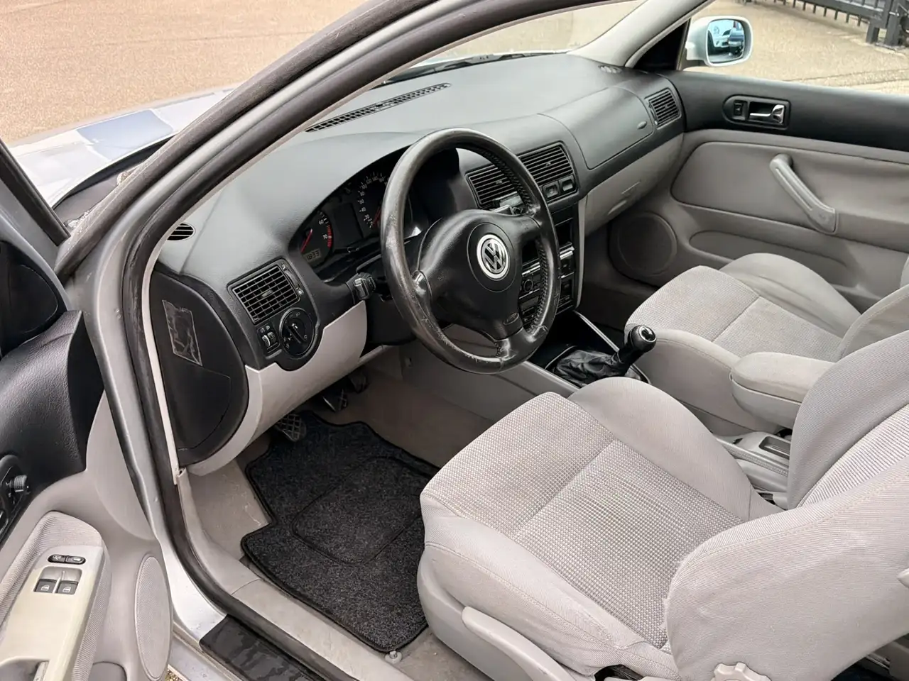 Volkswagen Golf 1.6-16V Highline, APK TOT 11-09-27, AIRCO(CLIMA) C, foto 3