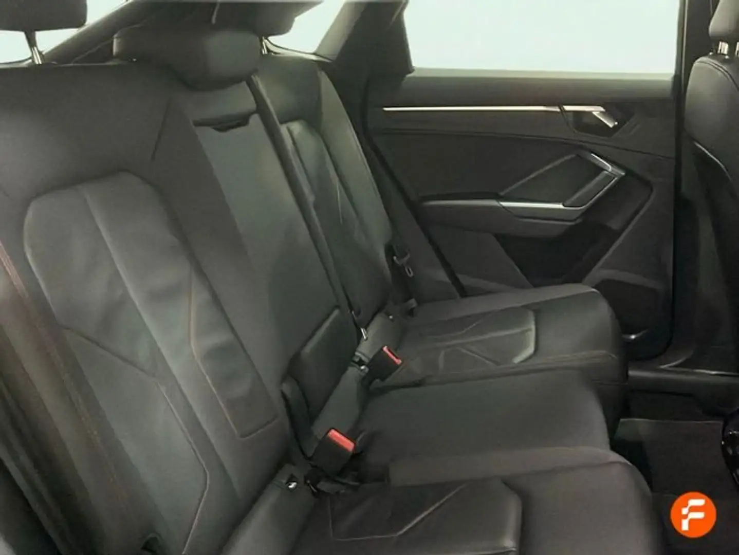 Audi Q3 40 TFSI Black line quattro S tronic Negro - 2