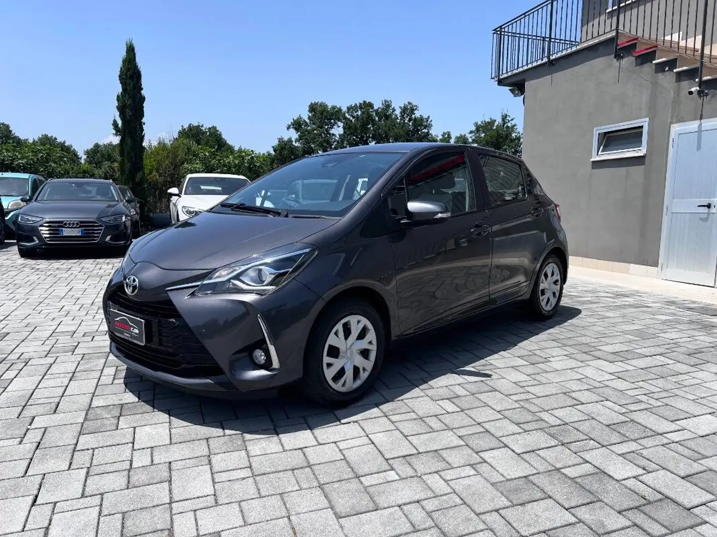 Toyota Yaris 1.5 Active my18 - Soli 6.000 KM Gris - 2