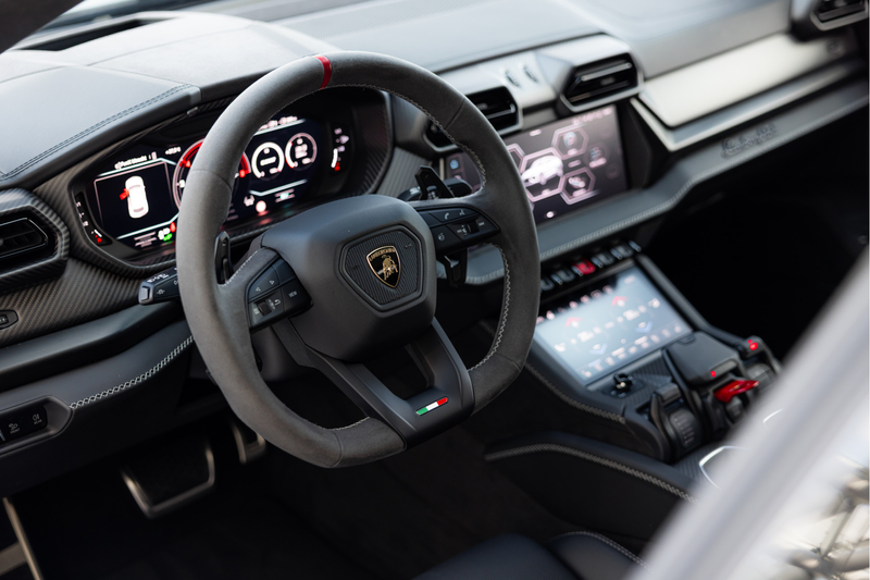 Lamborghini Urus 4.0 V8 Hybrid SE | Verde Hydra Matt | Interior Car — photo 15
