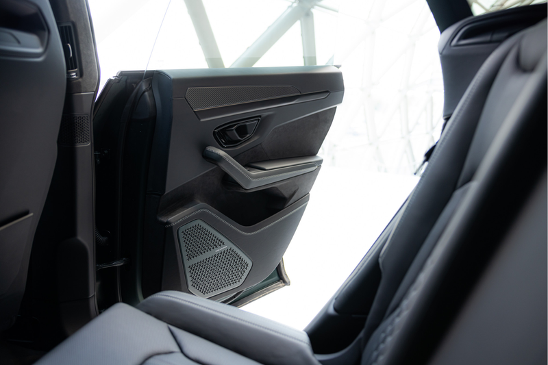 Lamborghini Urus 4.0 V8 Hybrid SE | Verde Hydra Matt | Interior Car — photo 7