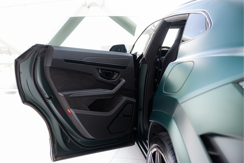 Lamborghini Urus 4.0 V8 Hybrid SE | Verde Hydra Matt | Interior Car — photo 6