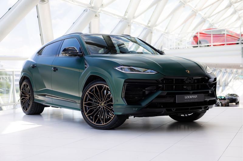 Lamborghini Urus 4.0 V8 Hybrid SE | Verde Hydra Matt | Interior Car