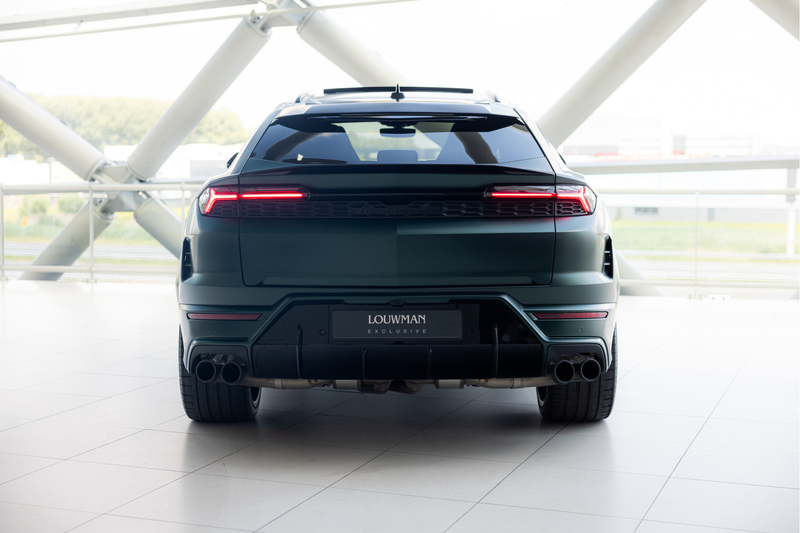 Lamborghini Urus 4.0 V8 Hybrid SE | Verde Hydra Matt | Interior Car — photo 2