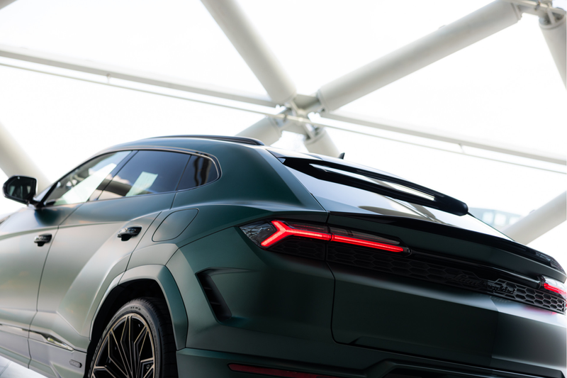 Lamborghini Urus 4.0 V8 Hybrid SE | Verde Hydra Matt | Interior Car — photo 4
