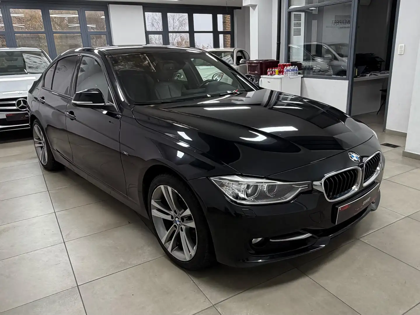 BMW 320 320i Sport Noir - 2