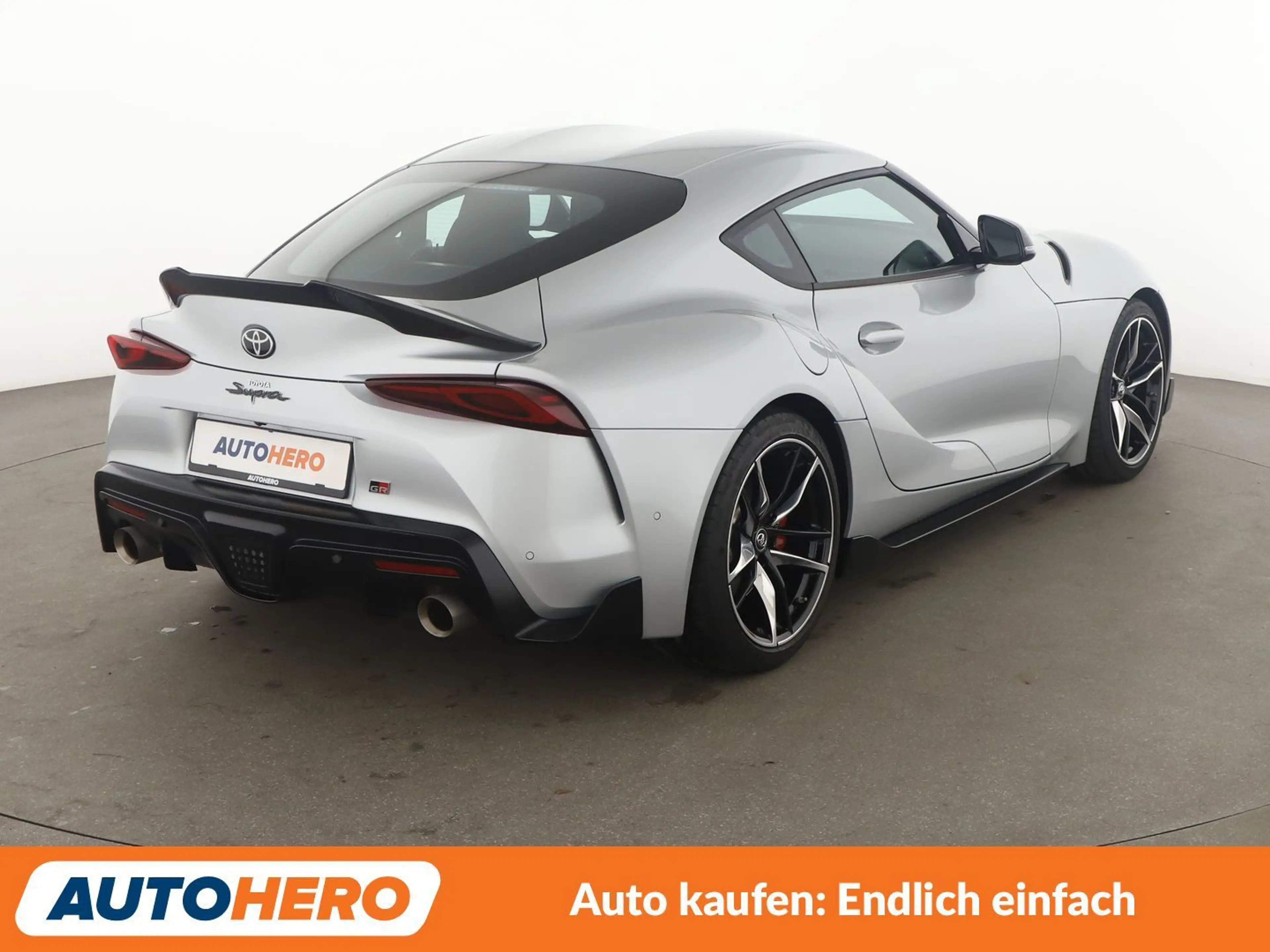 Toyota Supra 3.0 Legend — photo 6