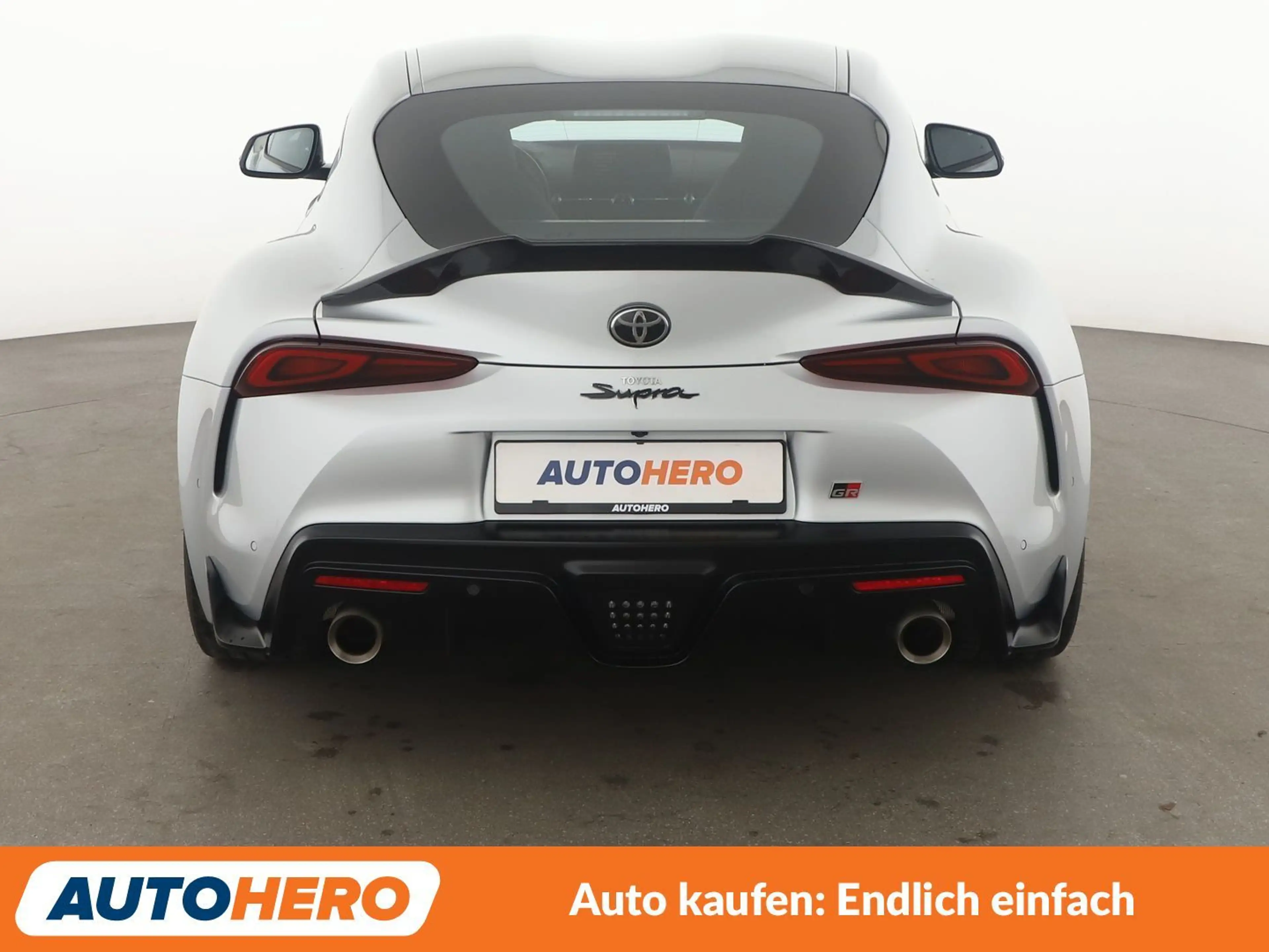Toyota Supra 3.0 Legend — photo 5