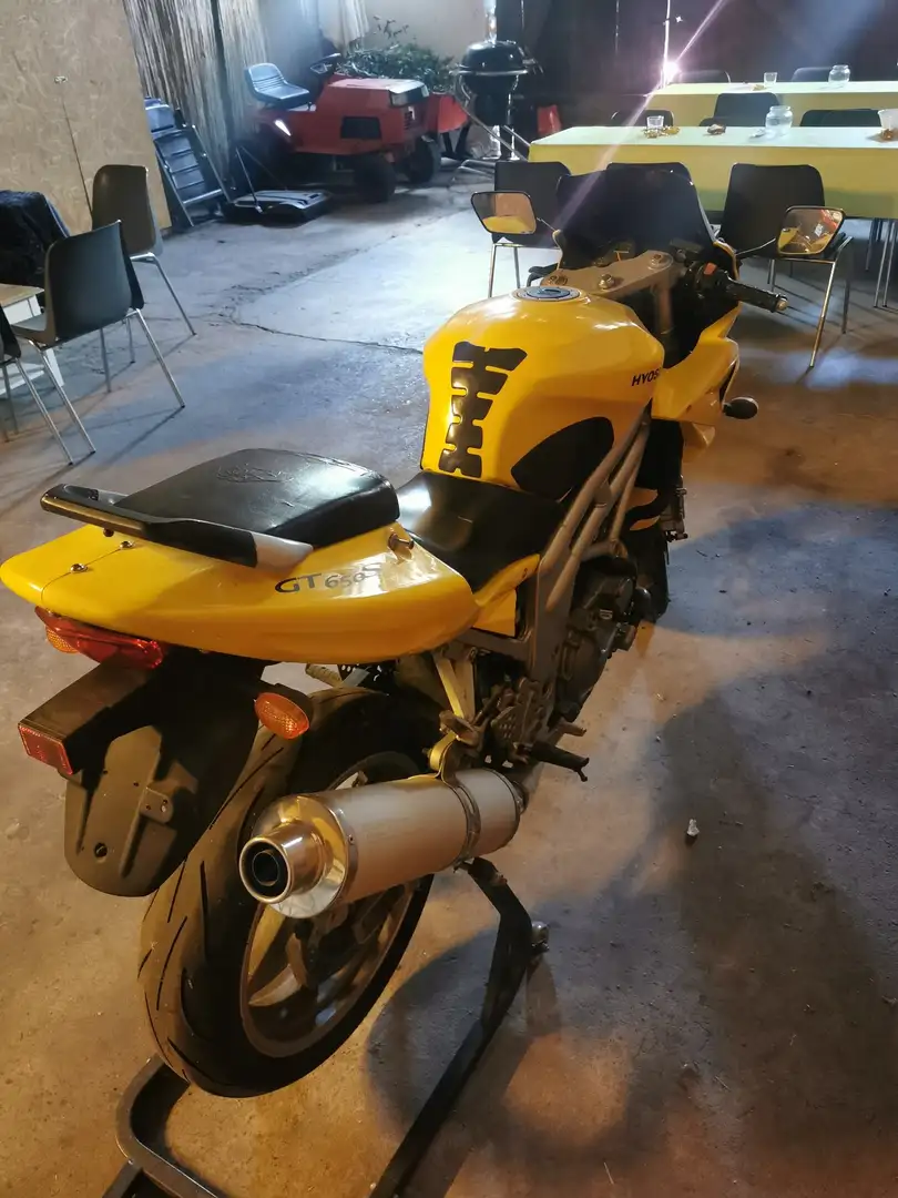 Hyosung GT 650 Geel - 2