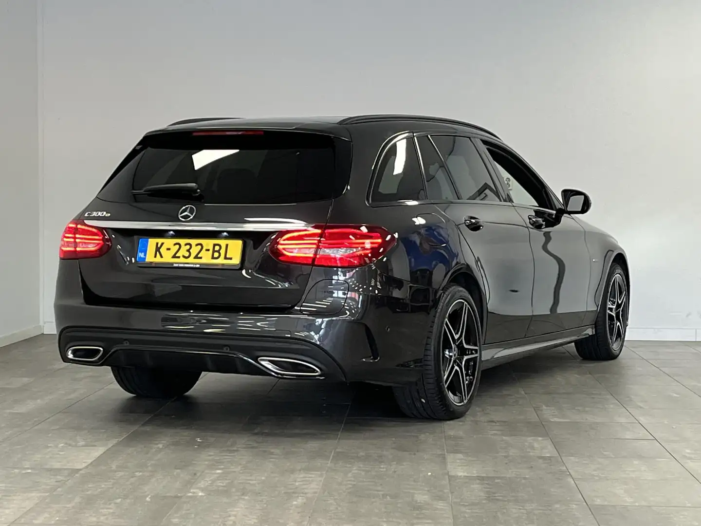 Mercedes-Benz C 300 Estate e AMG Limited | 1e EIG. | PANO | MULTI-BEAM Grijs - 2