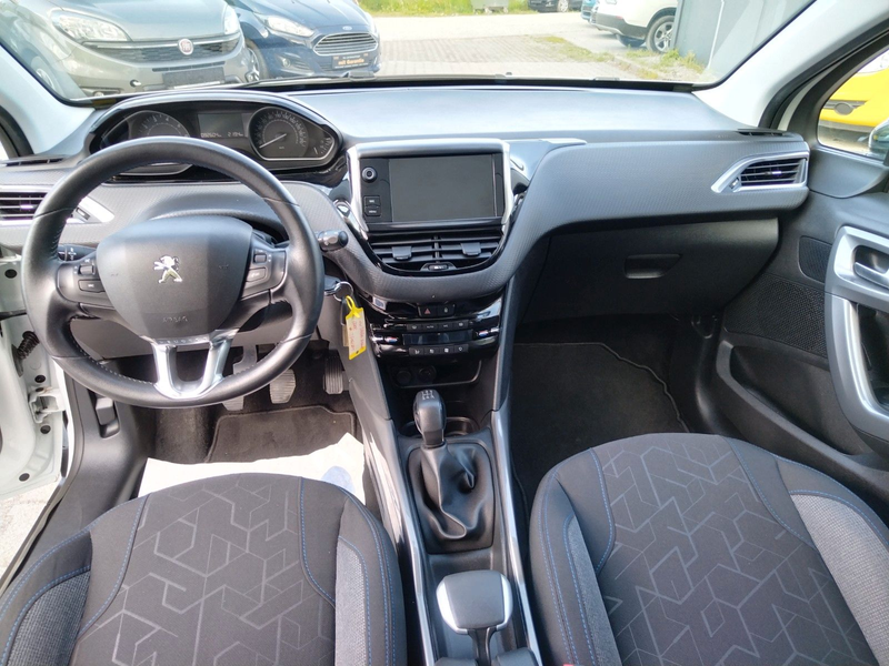 Peugeot 2008 Style+TÜV/NEU+GARANTIE+PANO+SHZ+CAM+PDC — photo 9