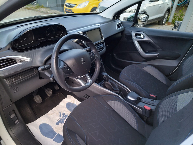 Peugeot 2008 Style+TÜV/NEU+GARANTIE+PANO+SHZ+CAM+PDC — photo 15