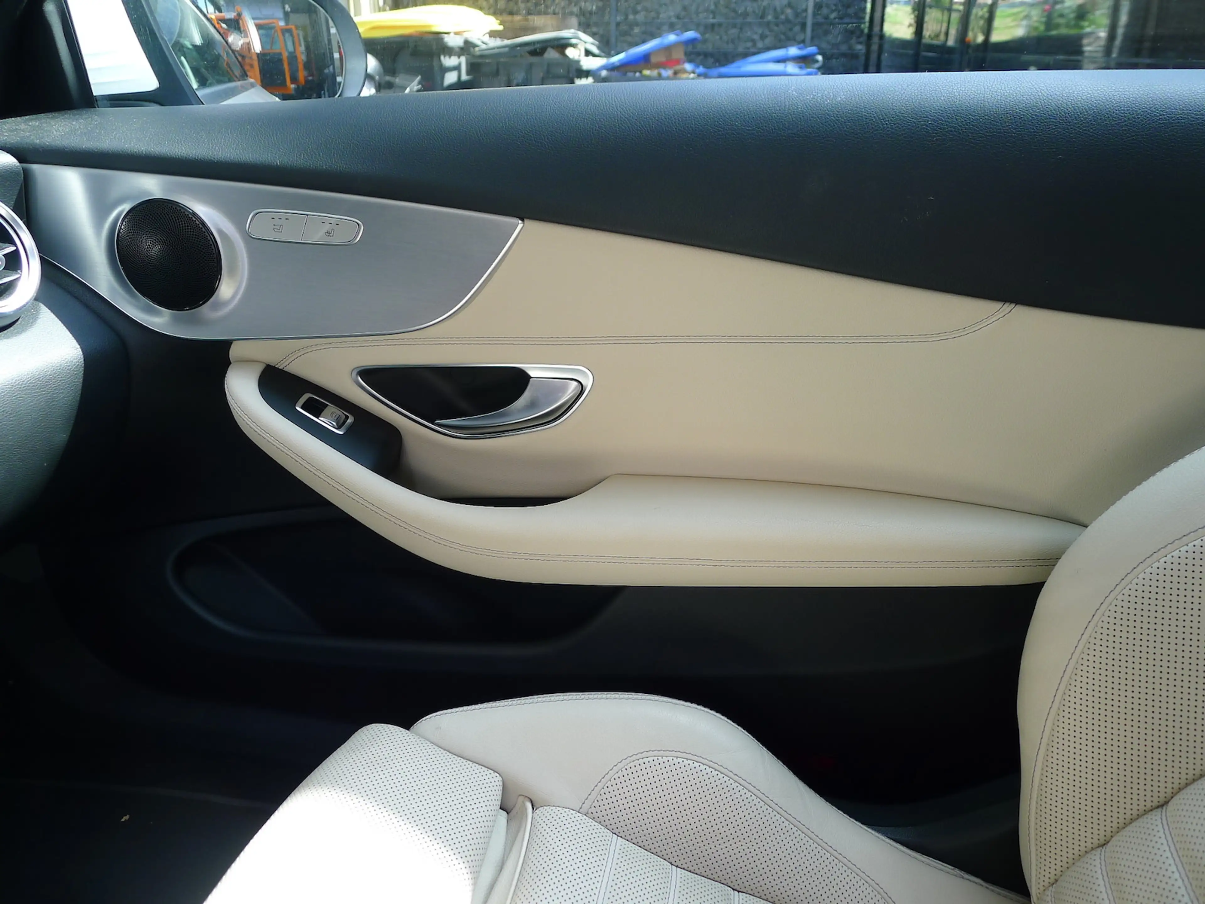 Mercedes-Benz C 200 4MATIC Cabriolet Vollausstattung — photo 2