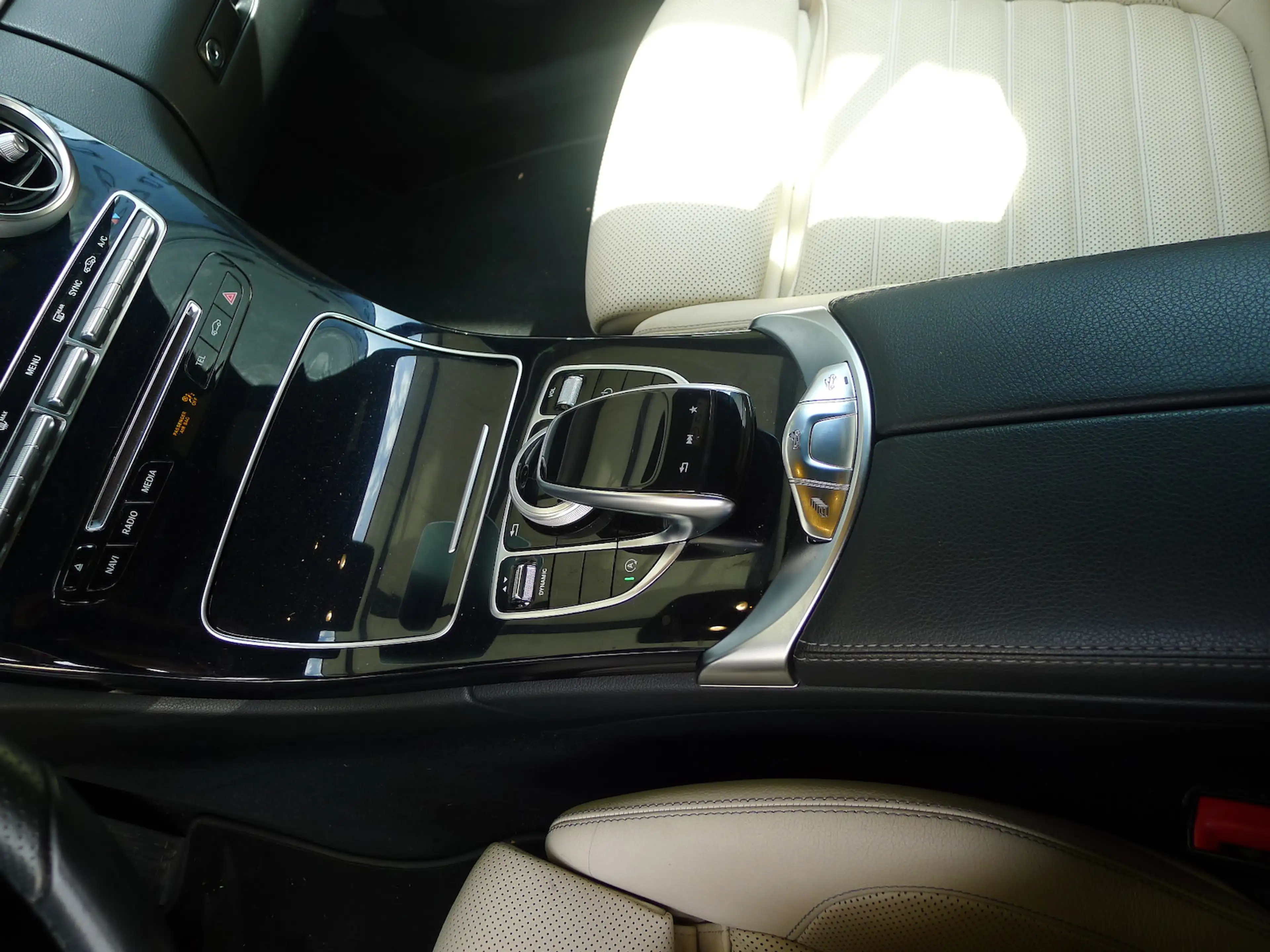 Mercedes-Benz C 200 4MATIC Cabriolet Vollausstattung — photo 5